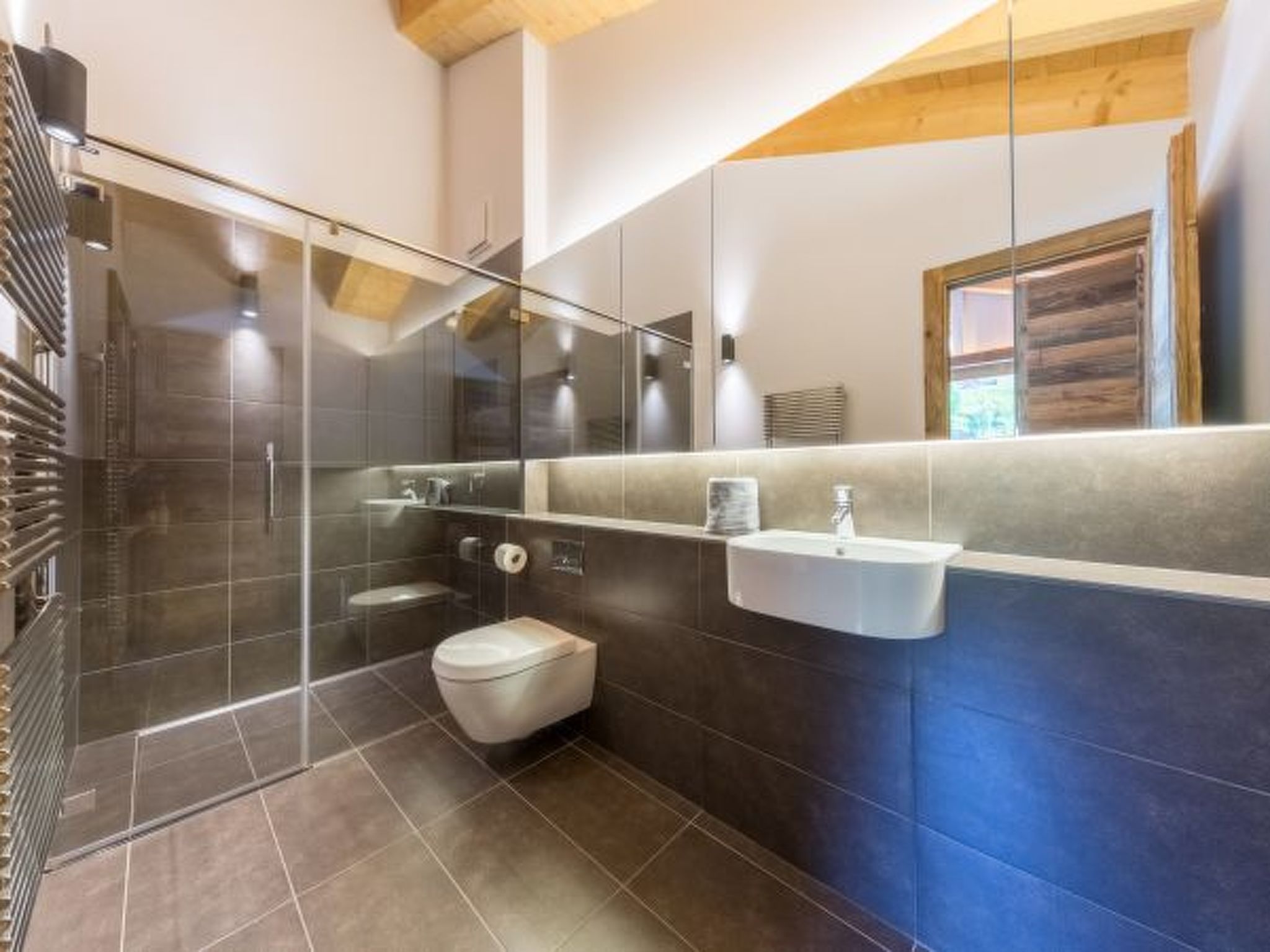 Photo of Grimpeur luxury duplex, Spa Access Front Telecabin