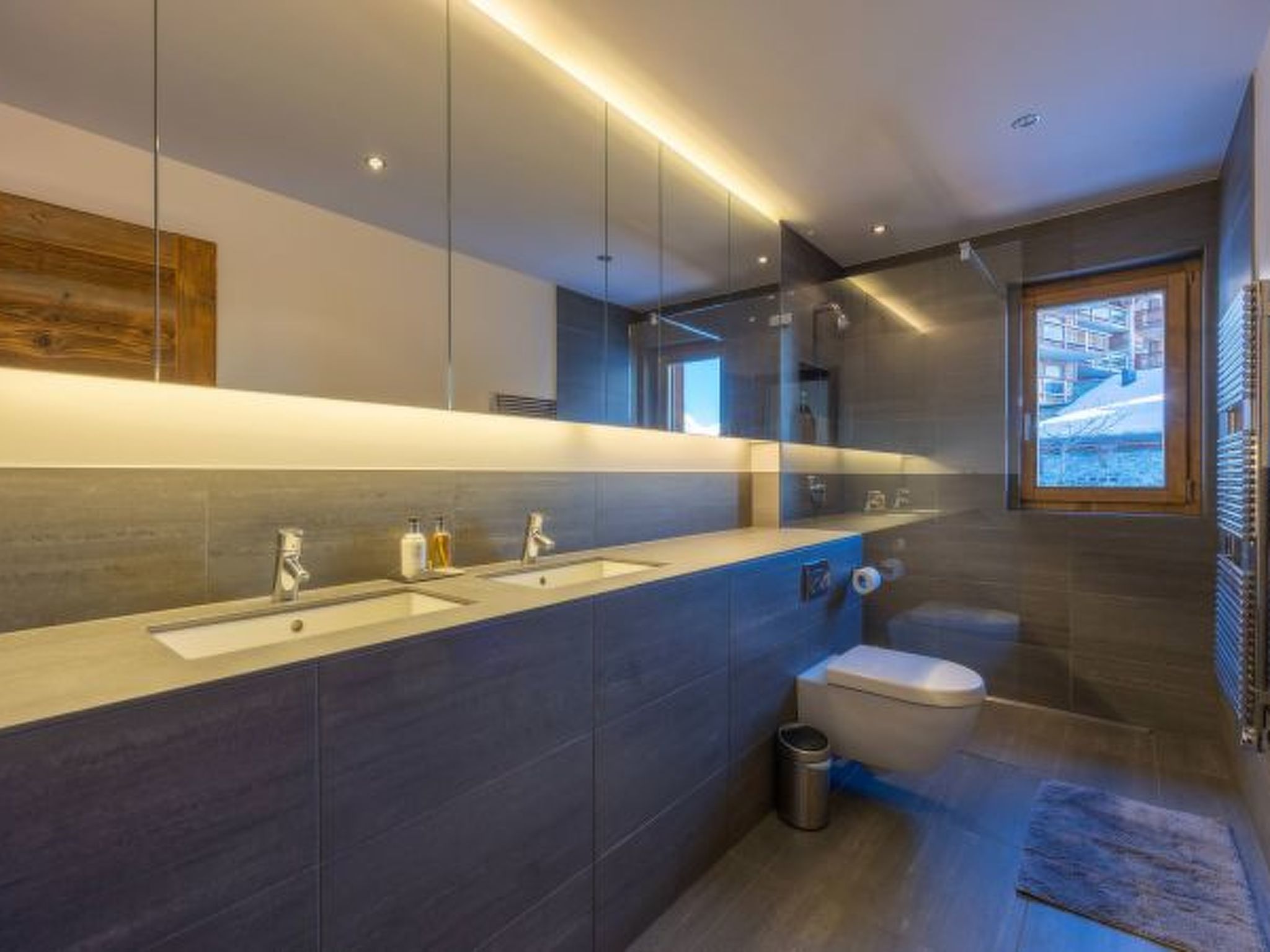 Photo of Grimpeur luxury duplex, Spa Access Front Telecabin