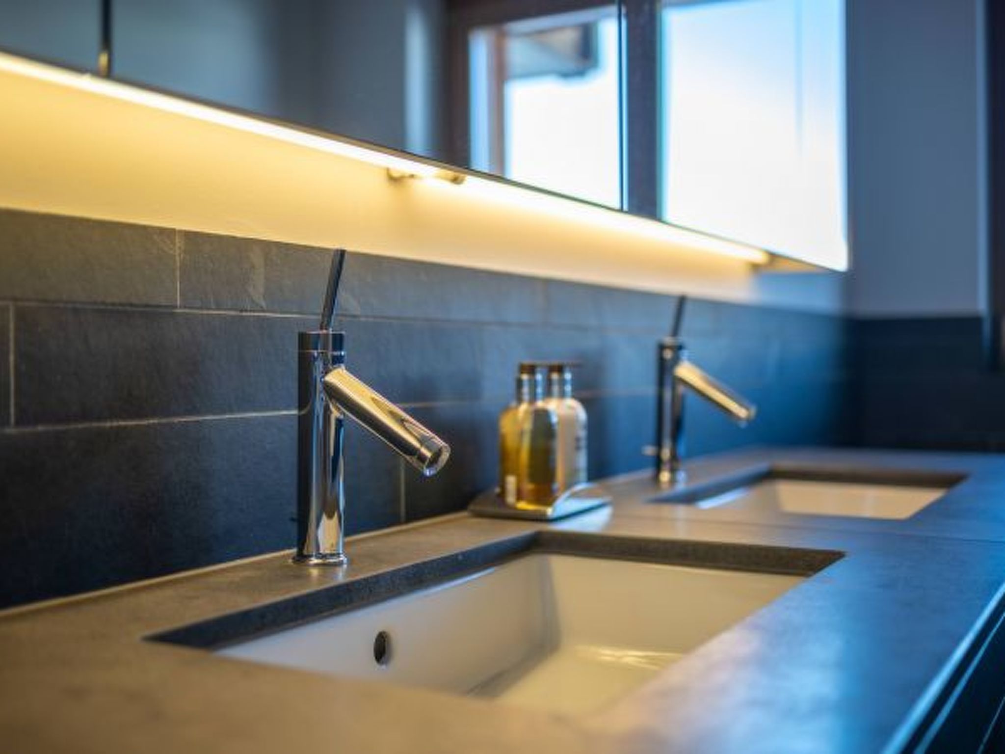 Photo of Grimpeur luxury duplex, Spa Access Front Telecabin