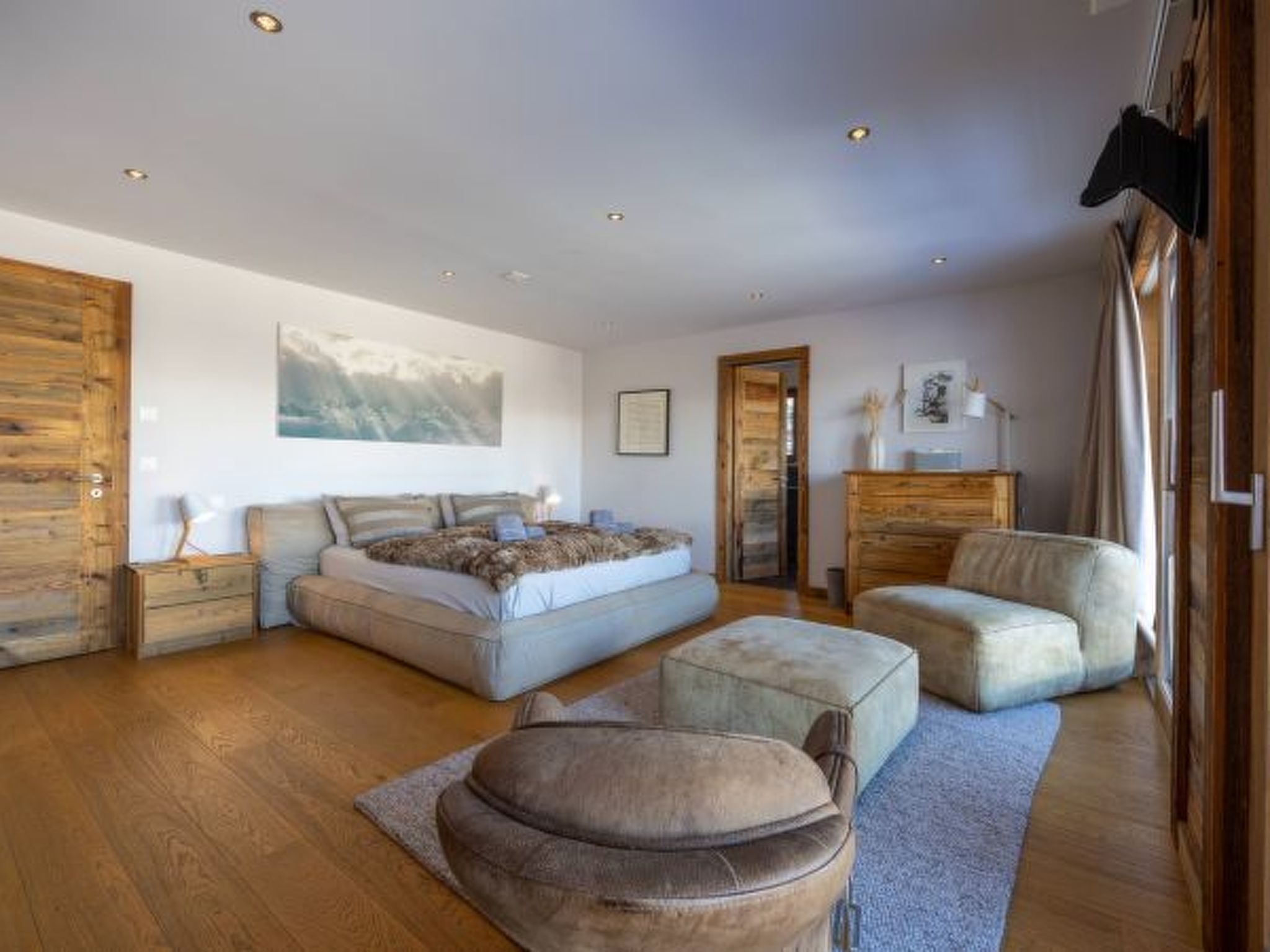 Photo of Grimpeur luxury duplex, Spa Access Front Telecabin