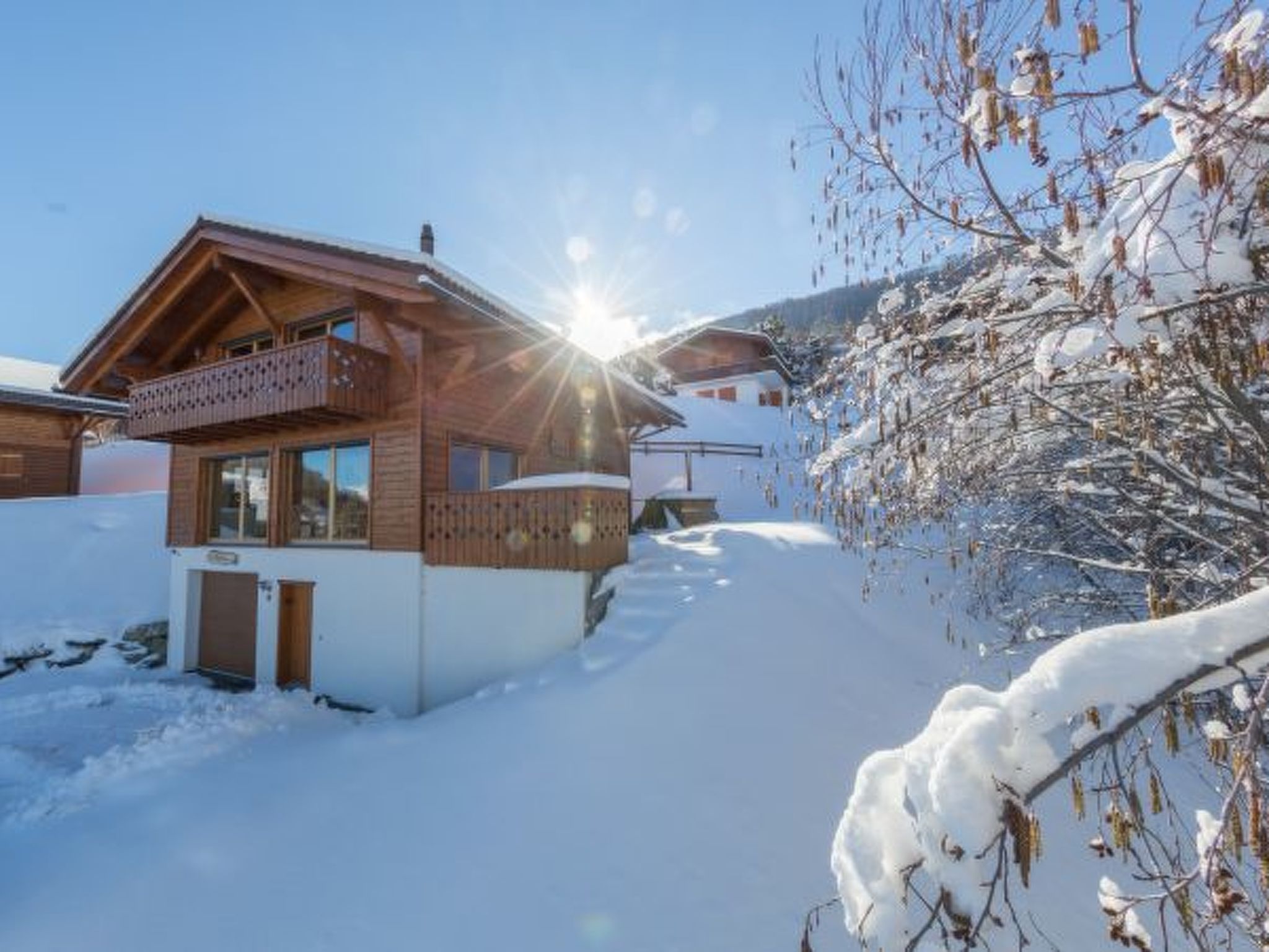 Photo of Chalet Nid Blanc wood burning hottub