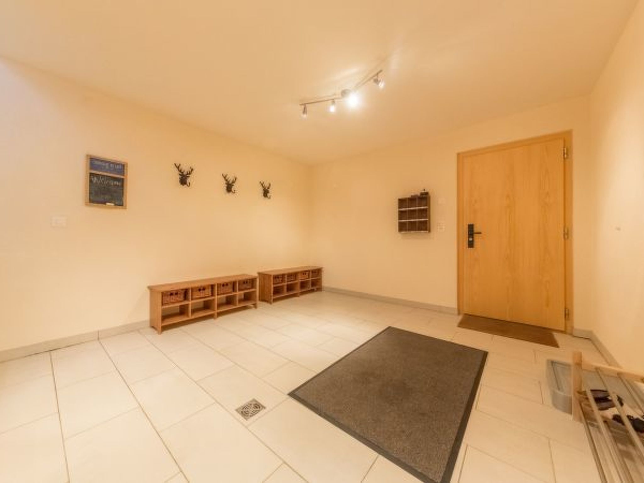 Photo of Chalet Nid Blanc wood burning hottub