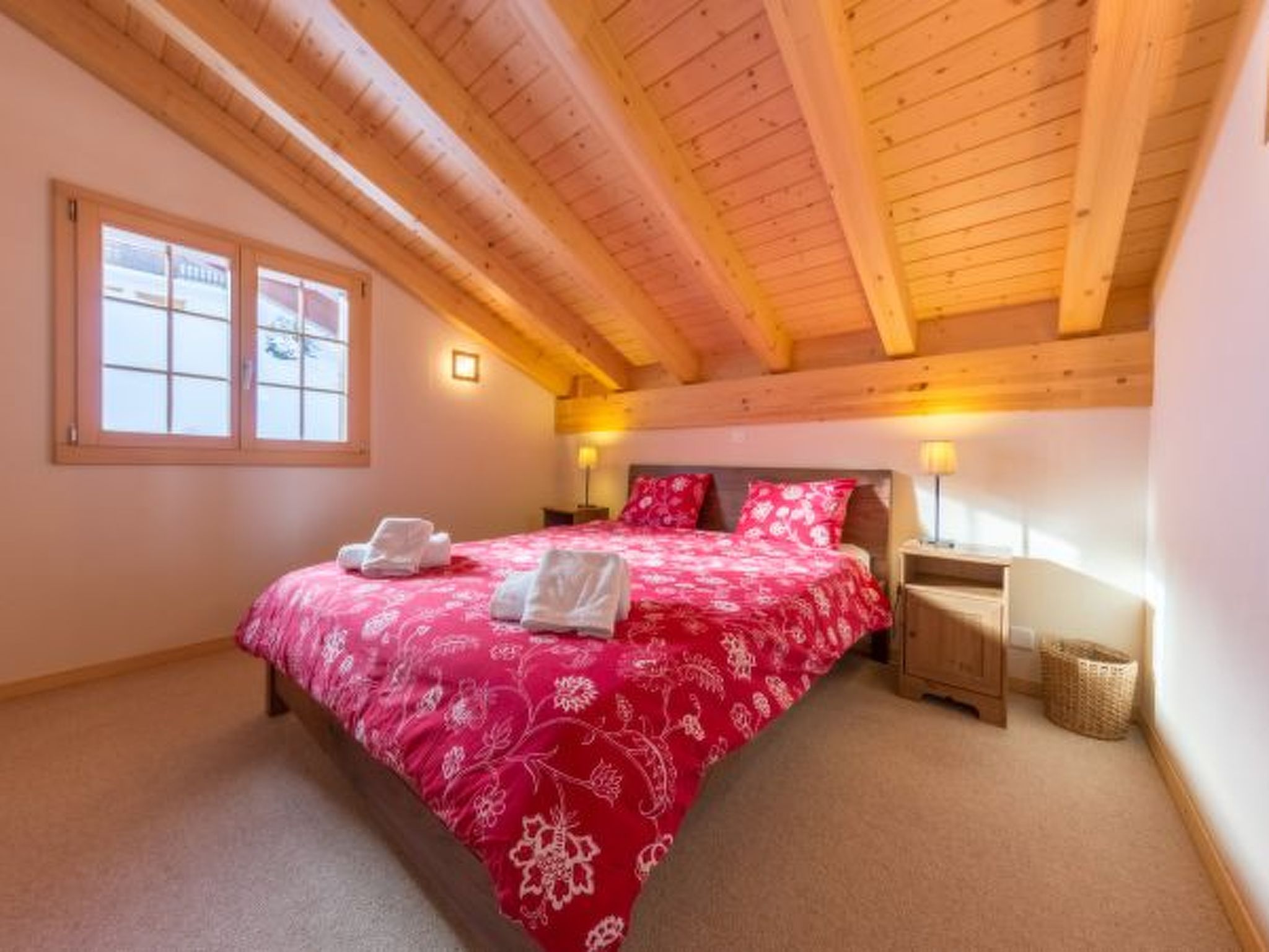 Photo of Chalet Nid Blanc wood burning hottub