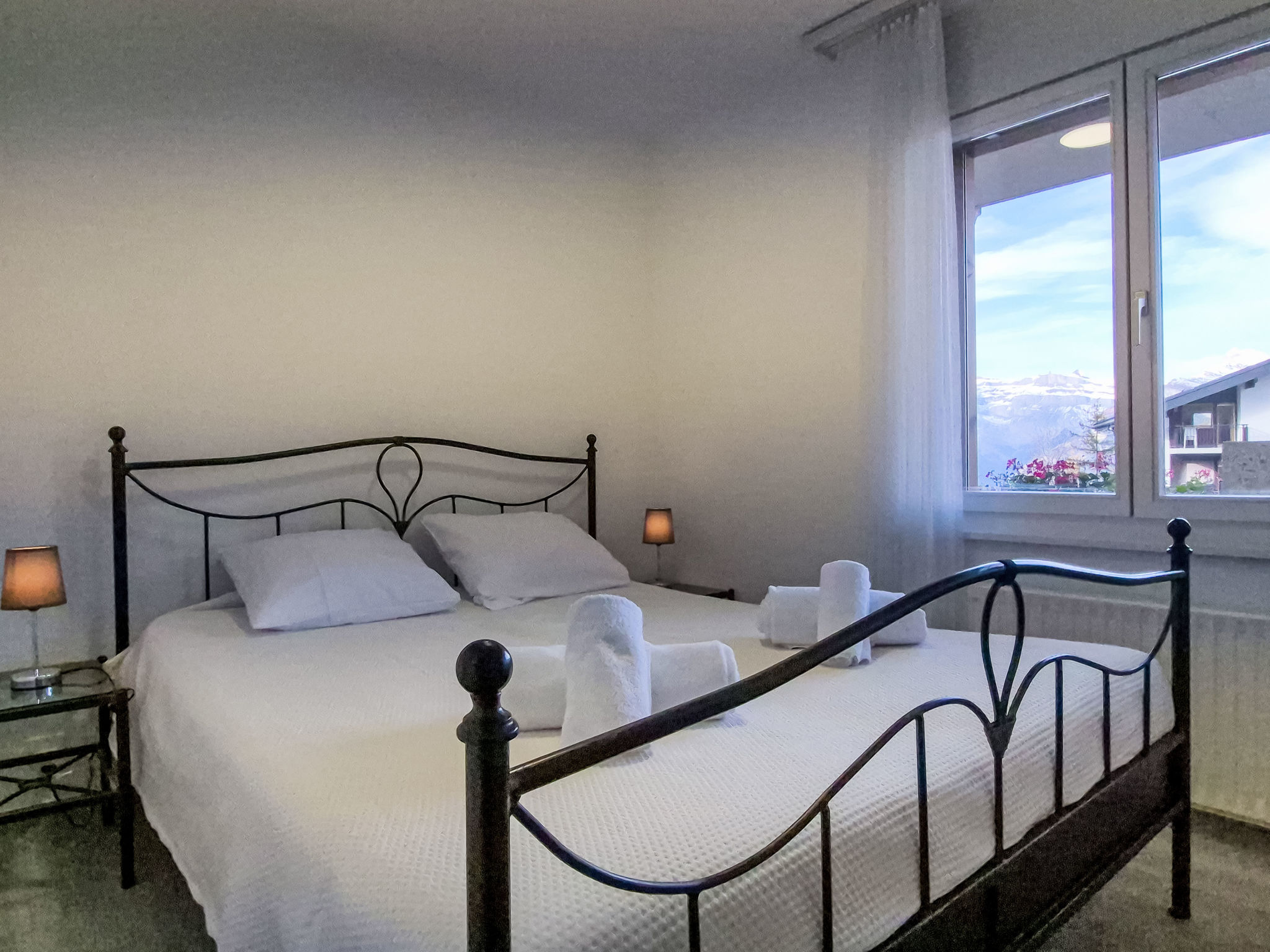 Photo of Ambassador 2/1