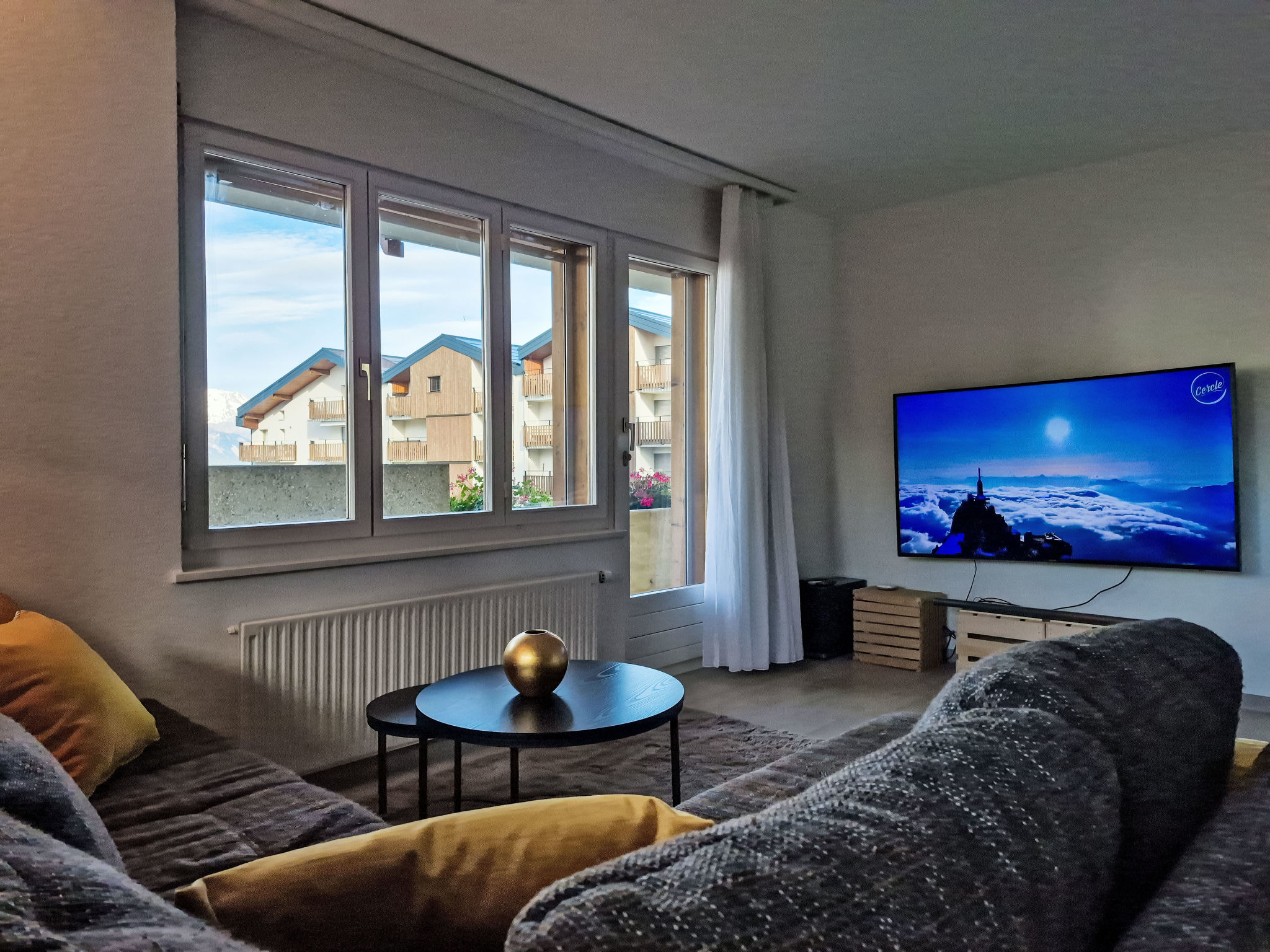 Photo of Ambassador 2/1