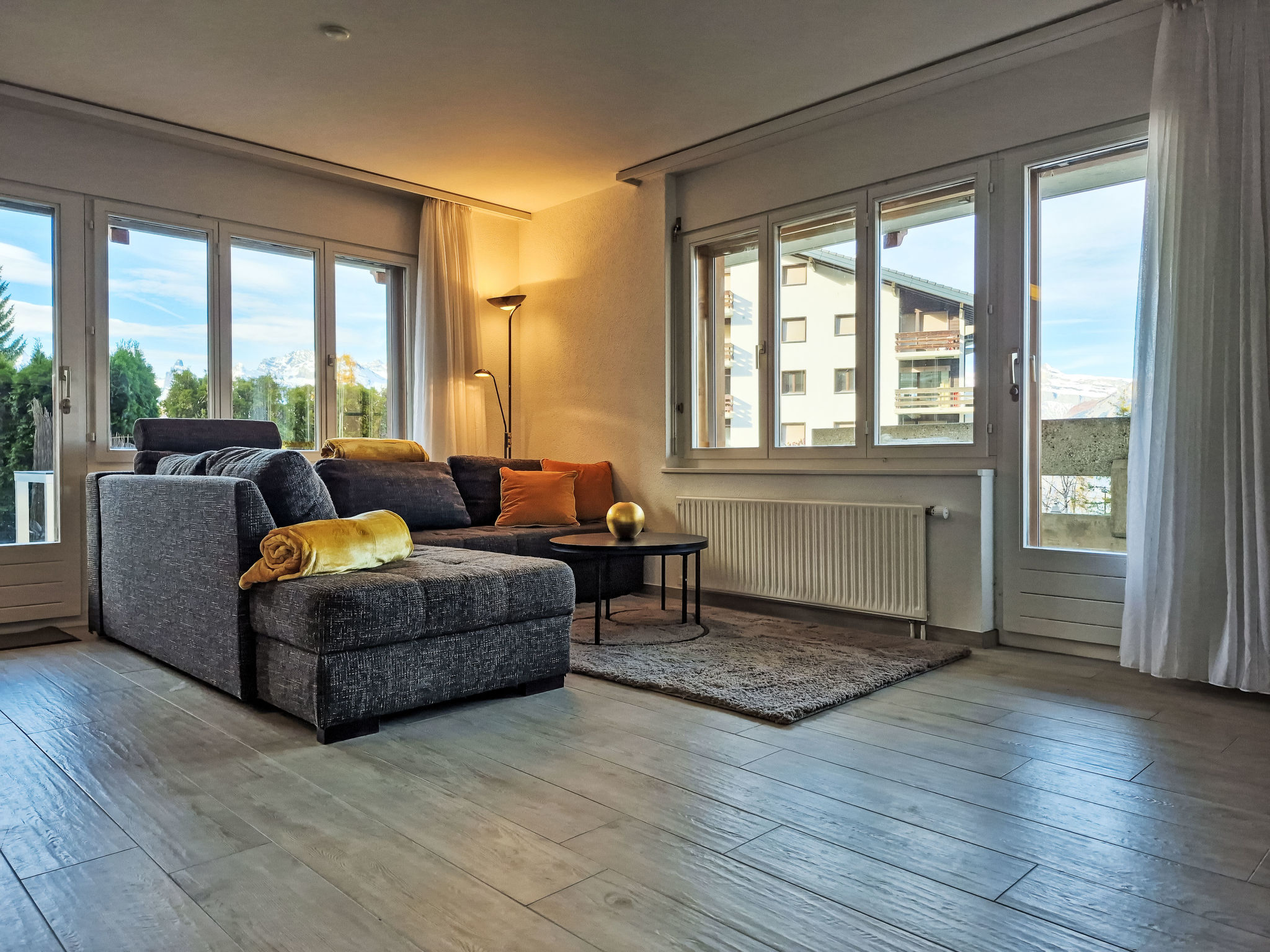 Photo of Ambassador 2/1