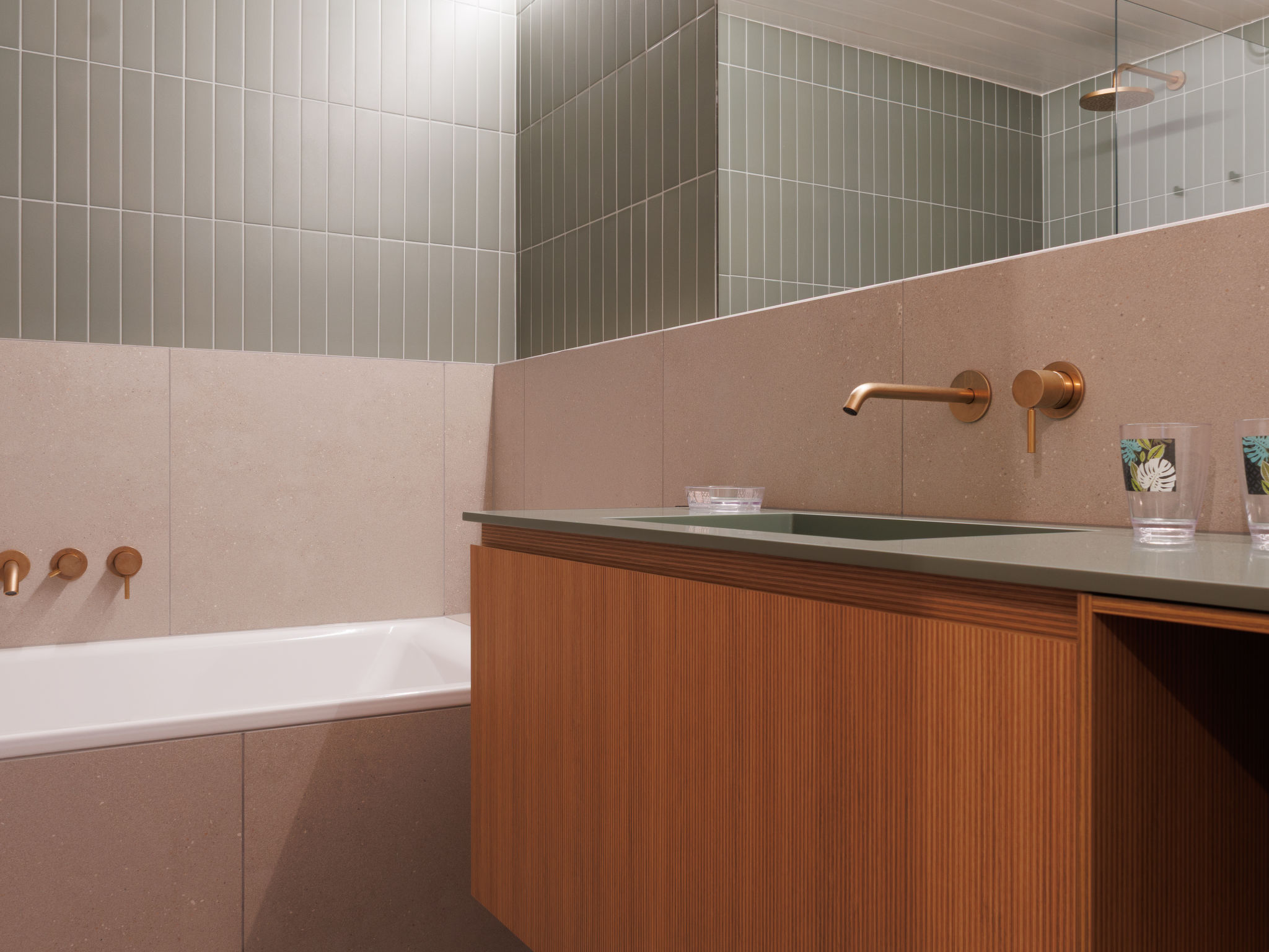 Photo of Chaedoz 24-1