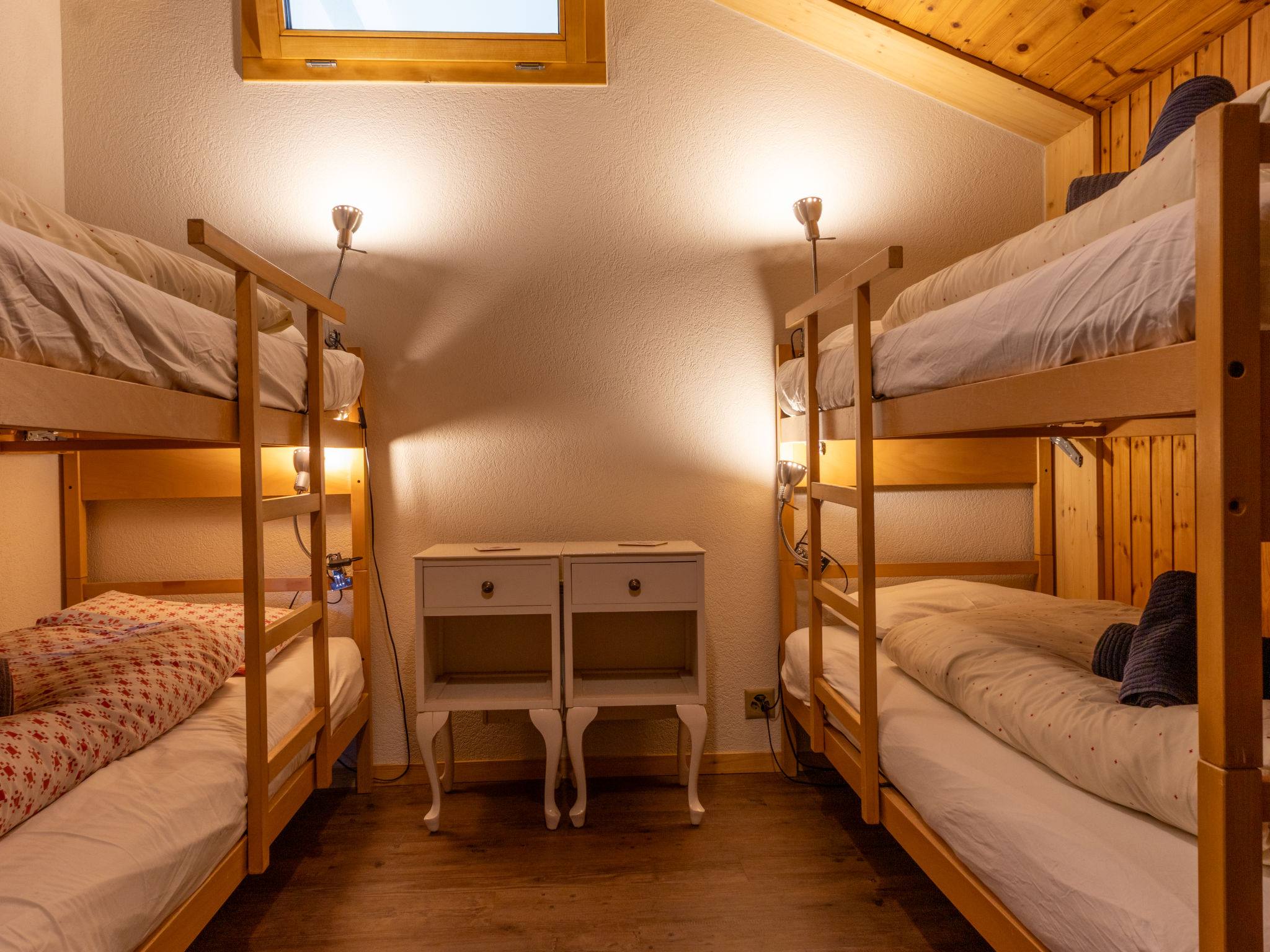 Dents Rousses B4 - Inside