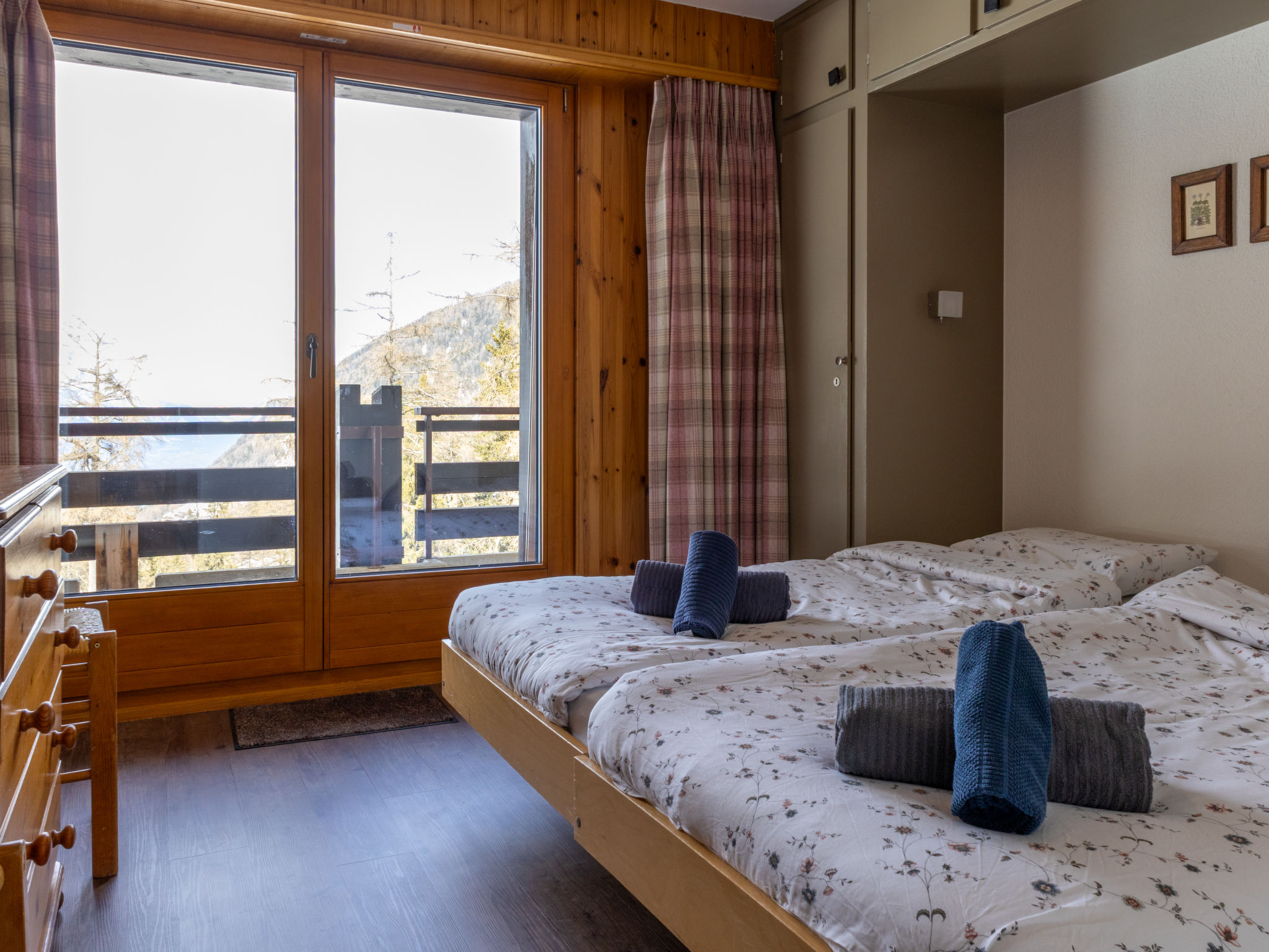 Dents Rousses B4 - Inside