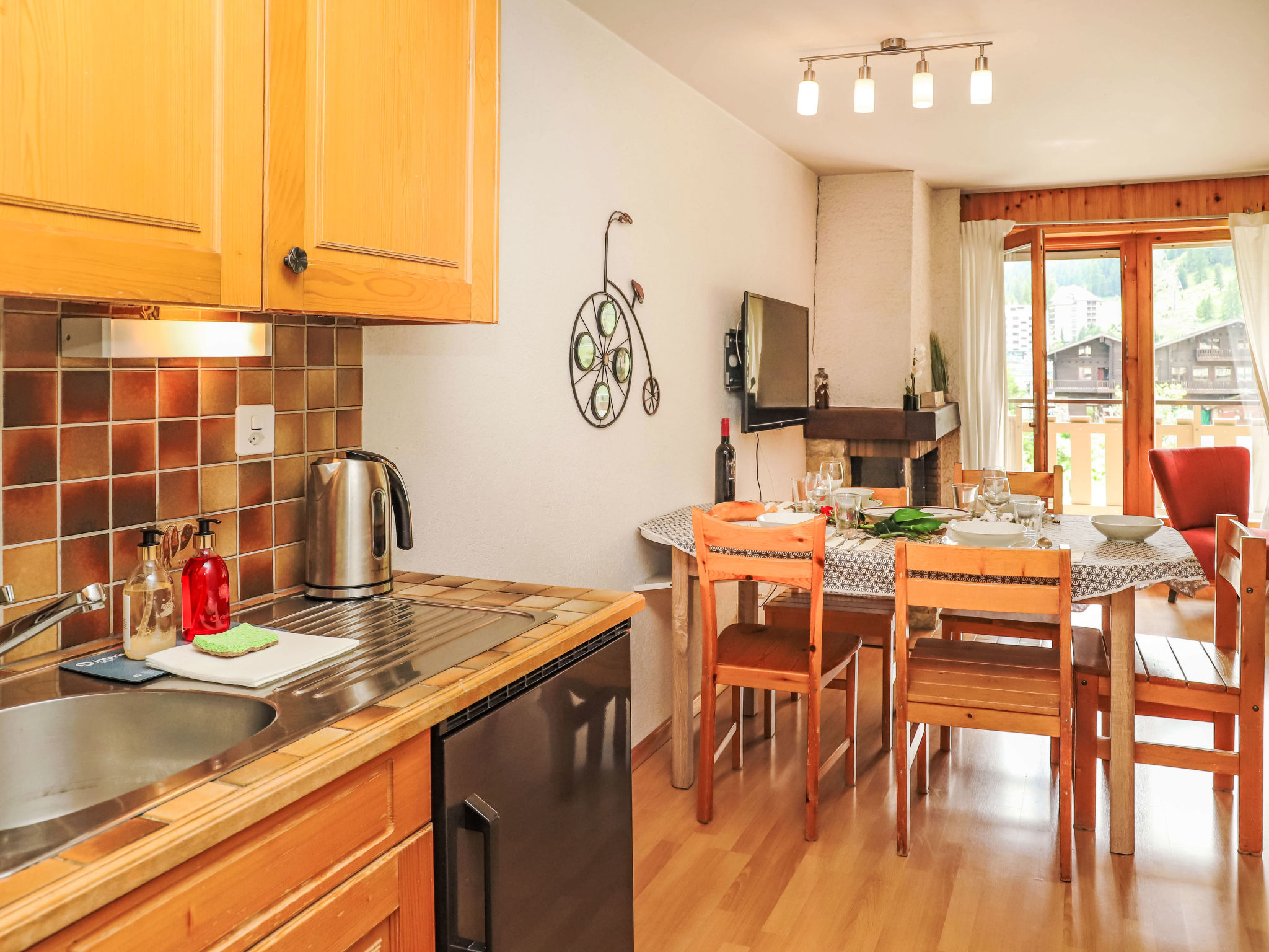 Kitchen / Dining Room