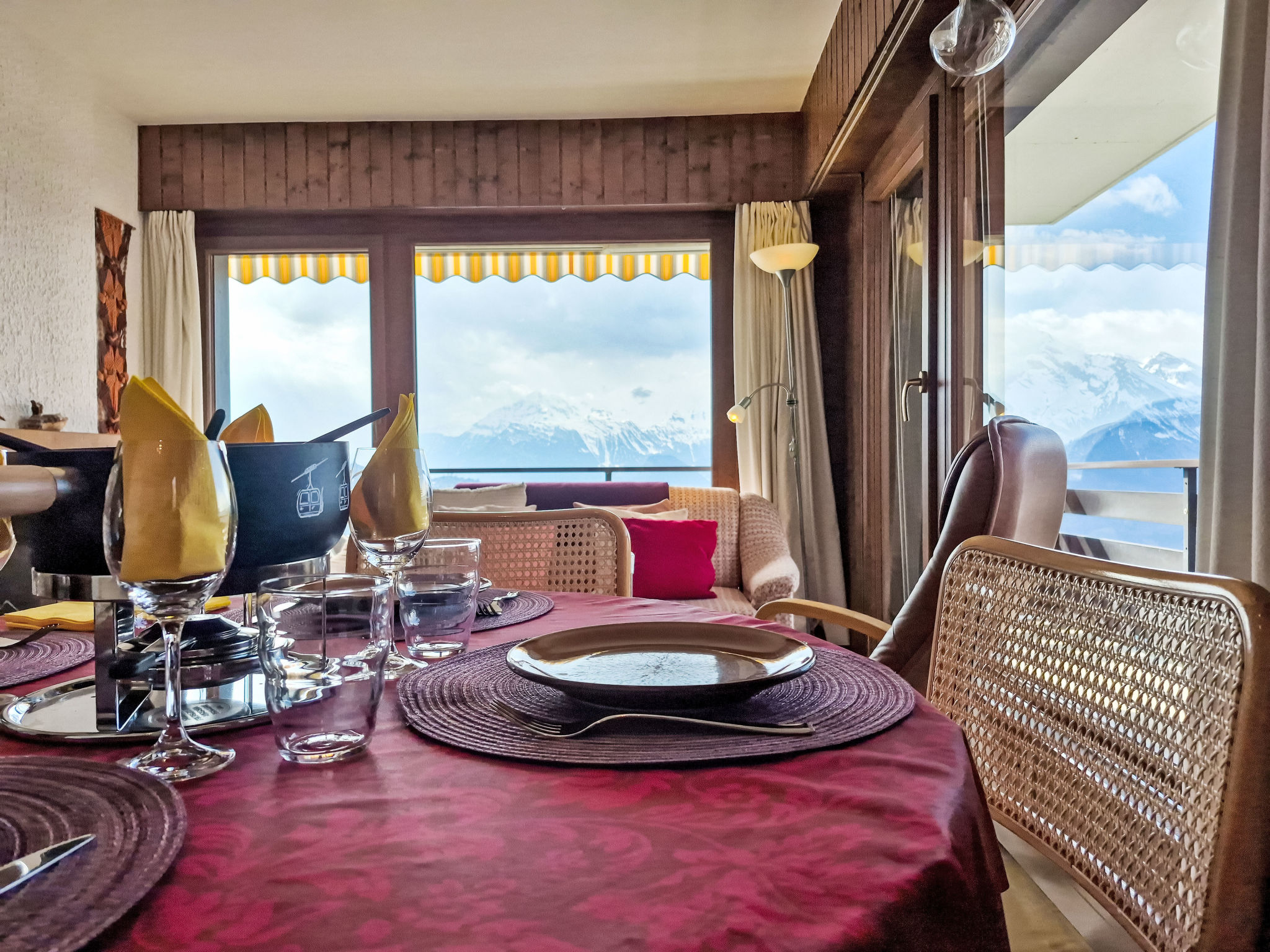 App. 20A Ramuge - Inside