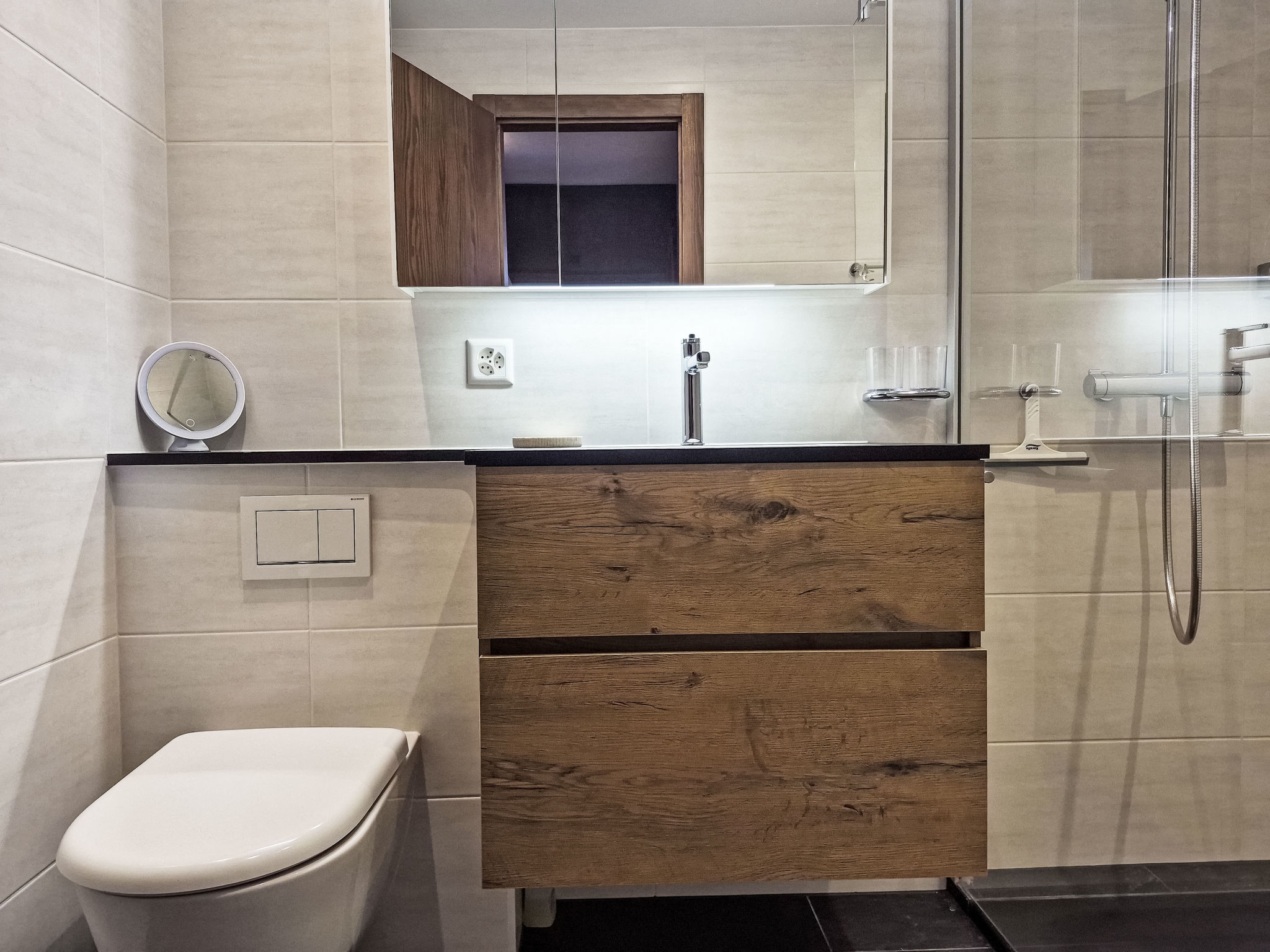 App. 20A Ramuge - Inside