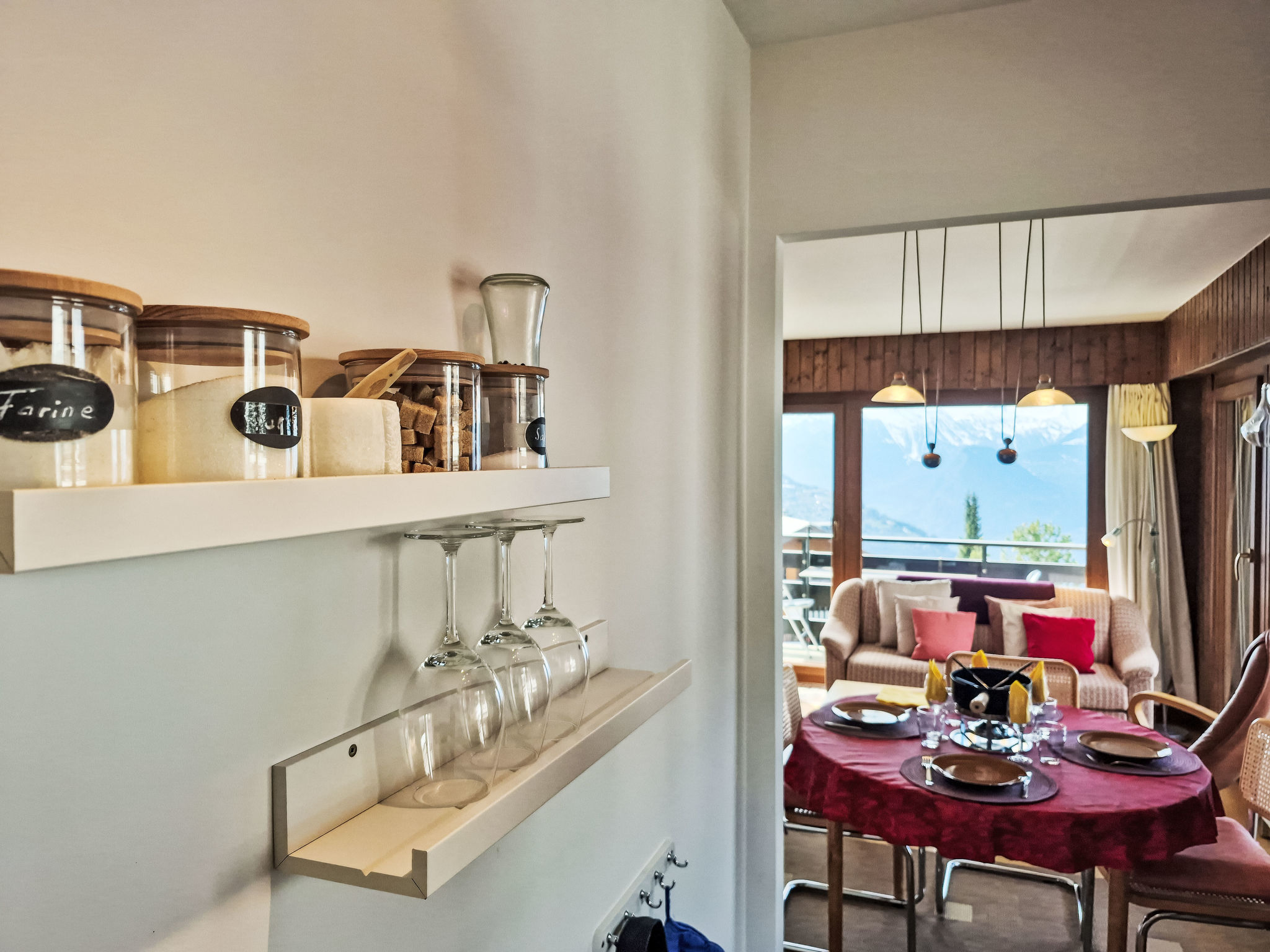 App. 20A Ramuge - Inside