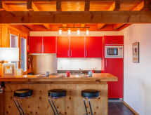 Chalet Crettamour: Ruim vrijstaand chalet voor 8 personen bij de skipiste van Veysonnaz - thumbnail 5