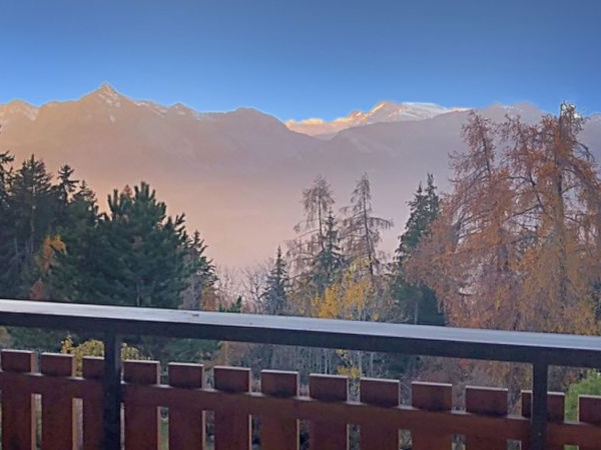 Les Mayens de l'Ours - 4 Vallées - Dehors