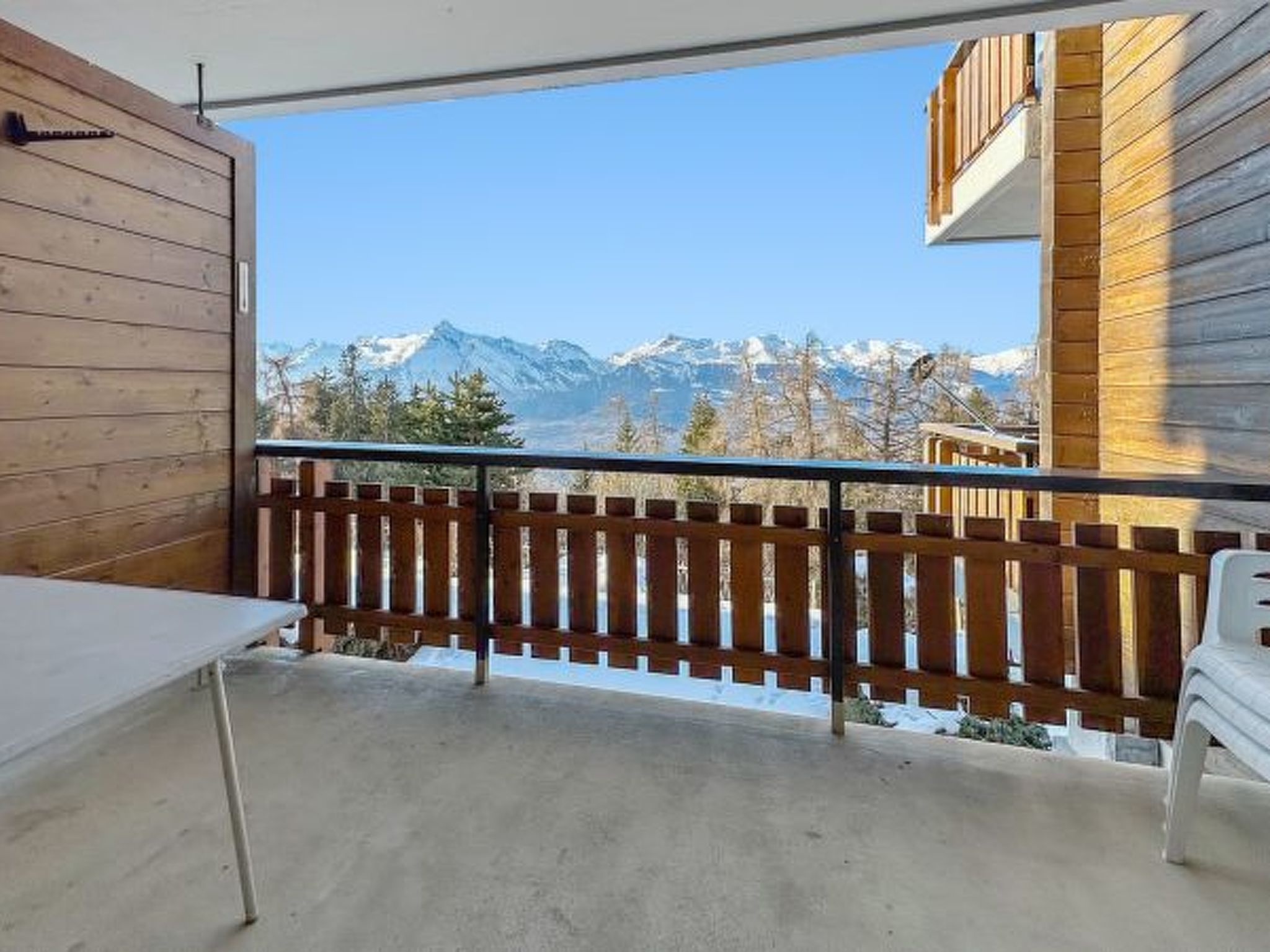 Les Mayens de l'Ours - 4 Vallées - Dehors