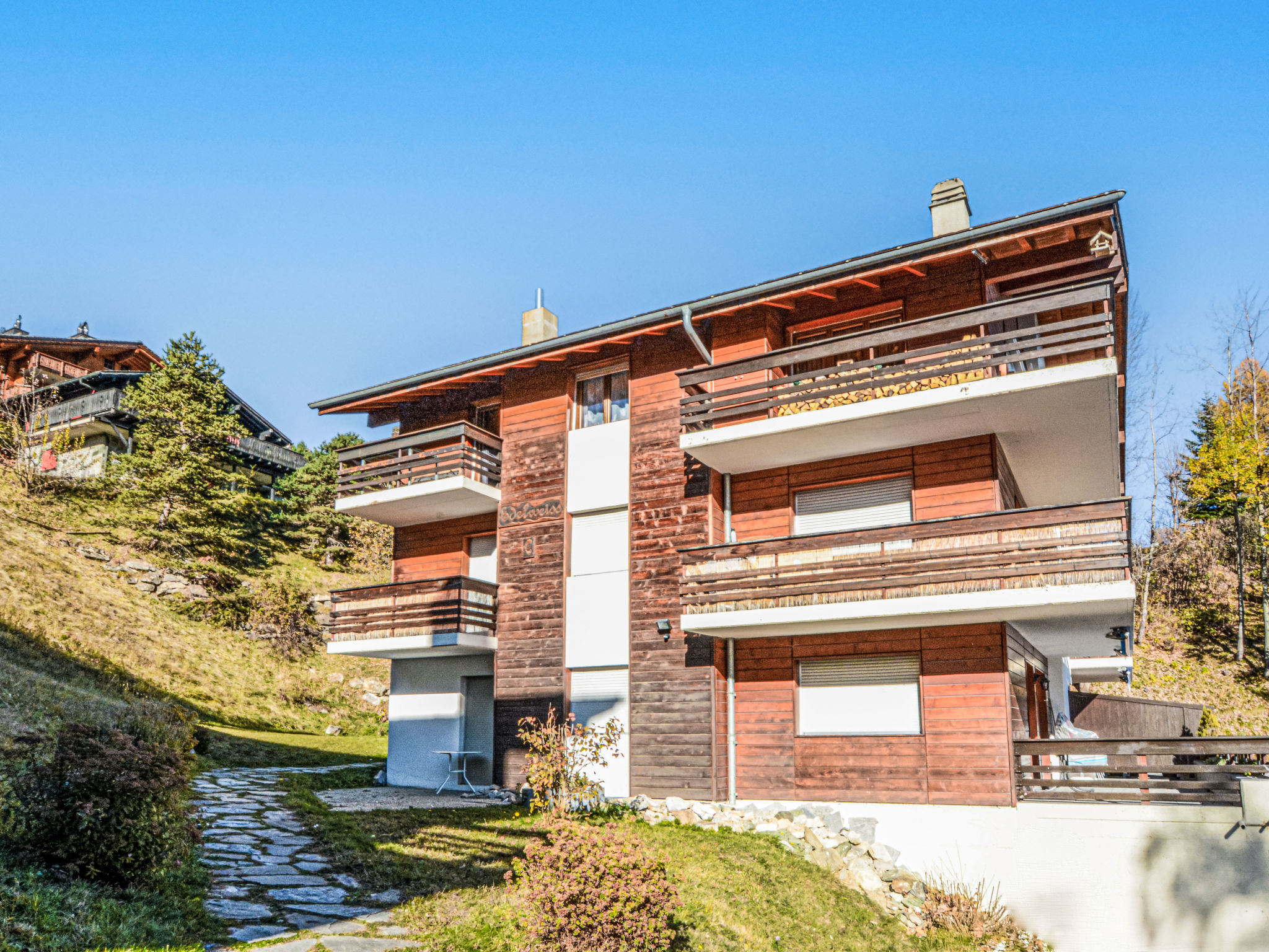 Photo of Tiny House facing the Alps - Ski in and out