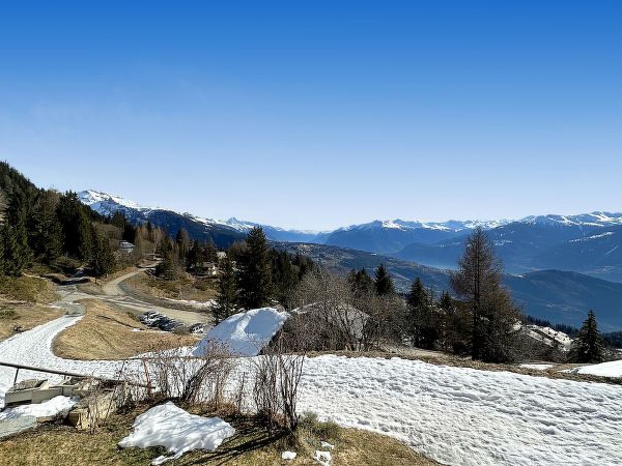 Photo of Tiny House facing the Alps - Ski in and out