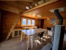 Authentiek vrijstaand chalet in La Forclaz met panoramisch bergzicht - thumbnail 6