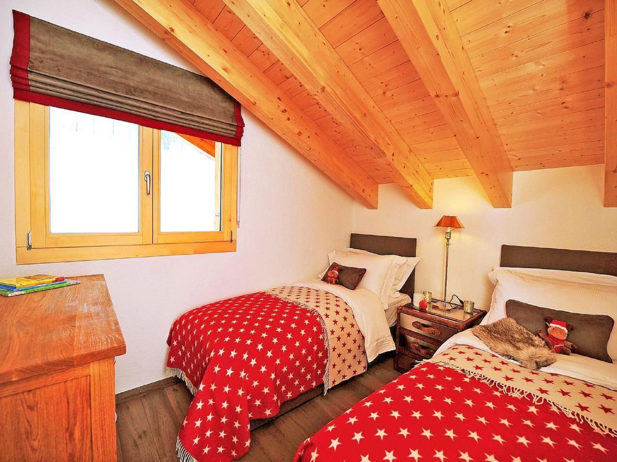 Chalet Falcons Nest - Image-tags.info