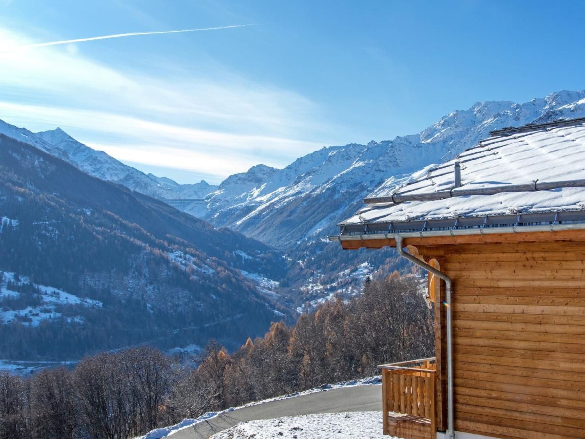 Chalet Falcons Nest - Image-tags.info