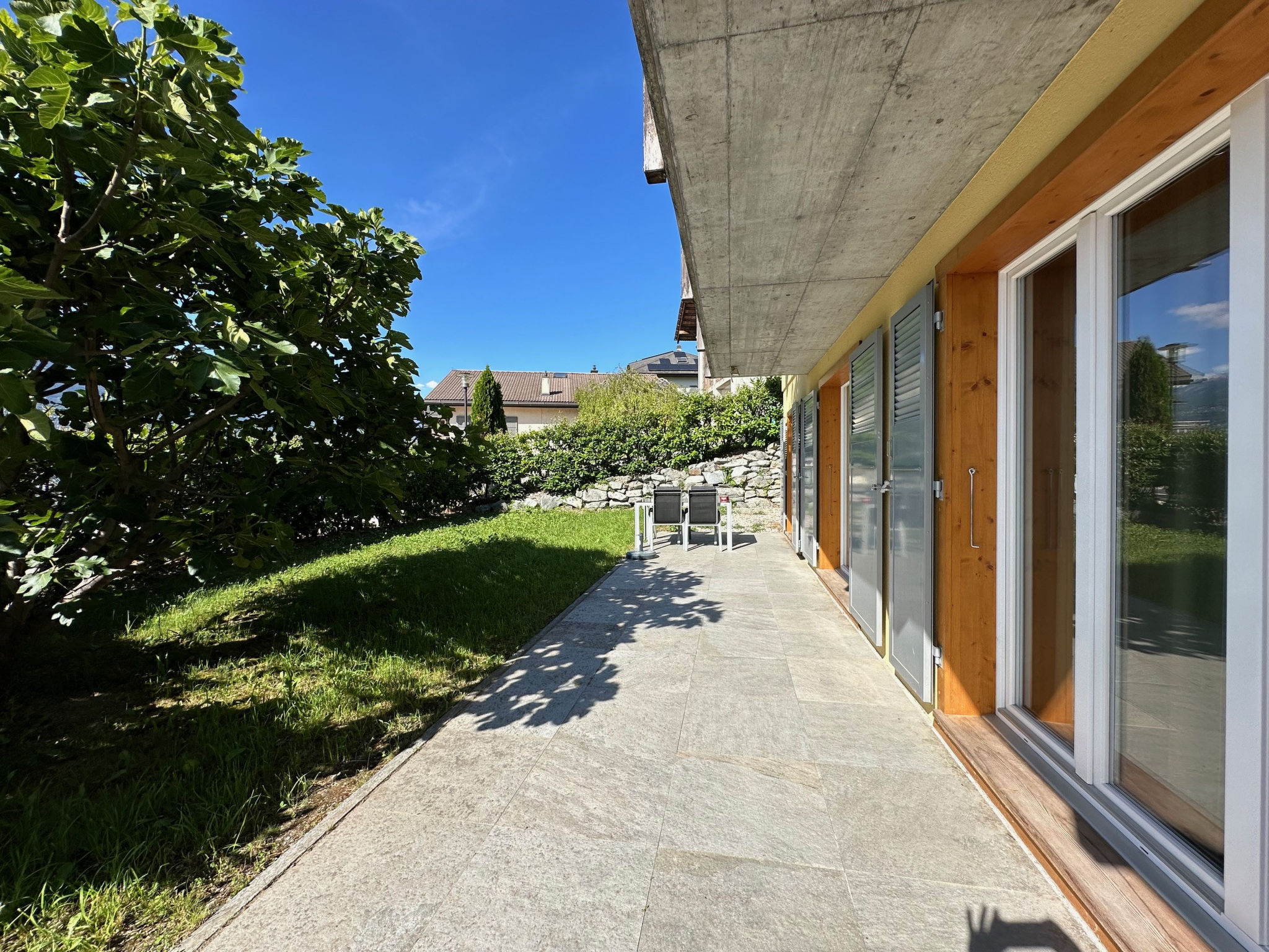 Why not à 5 mns de Sion - Buiten