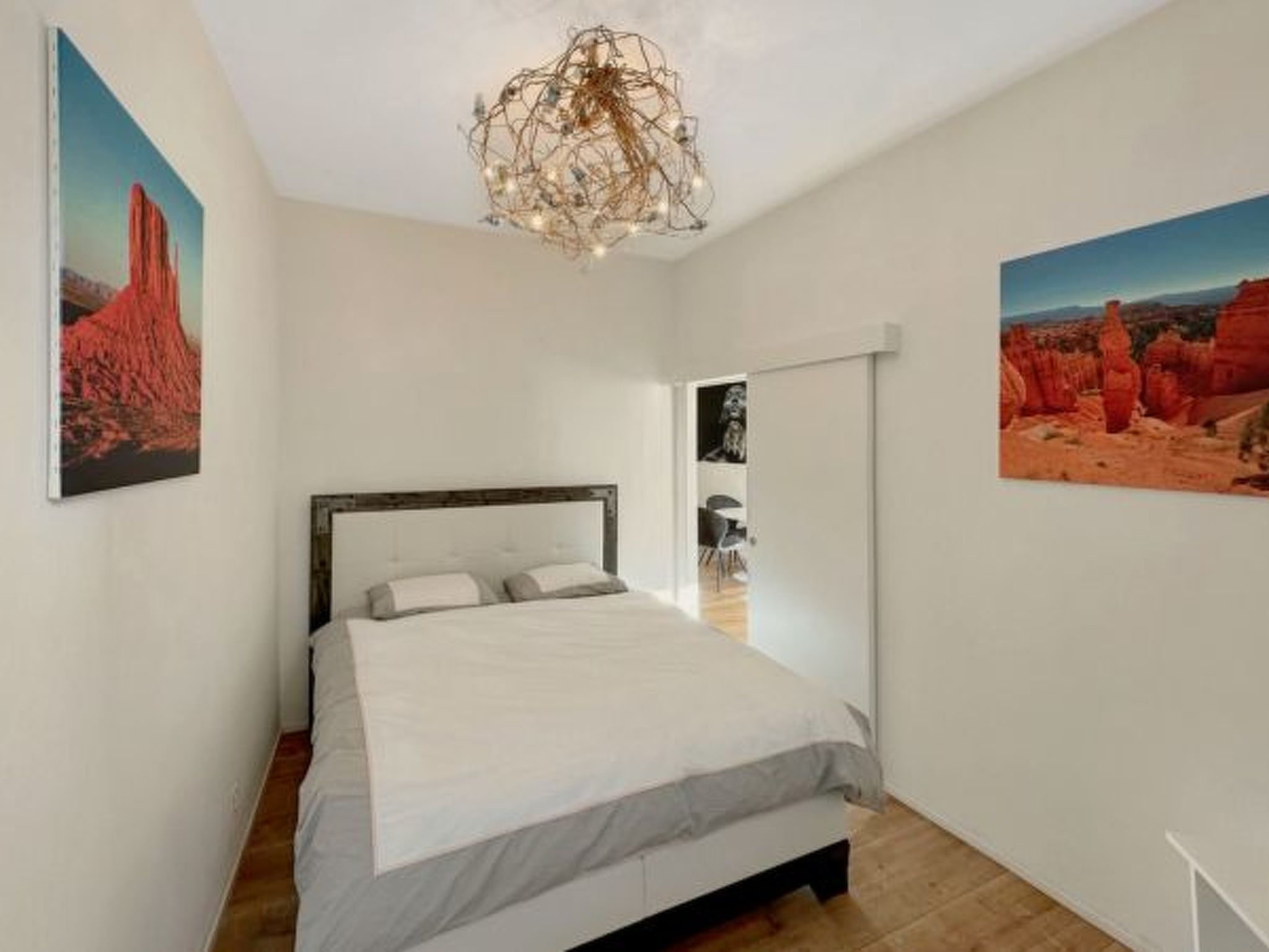 The Place to Be in Sion - Vieille ville de Sion - Binnen