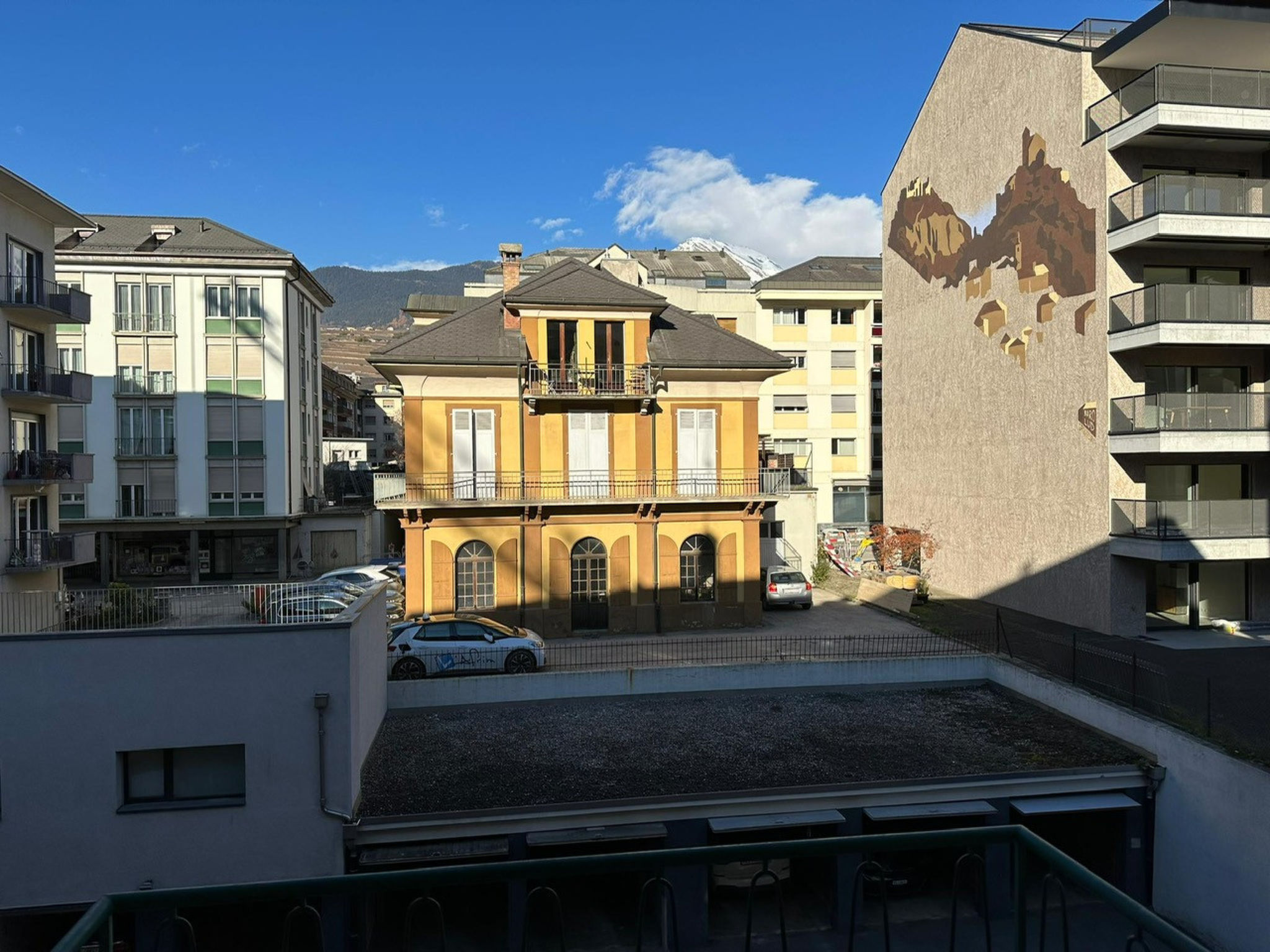 Sion Central Station proche toutes commodités - Draußen