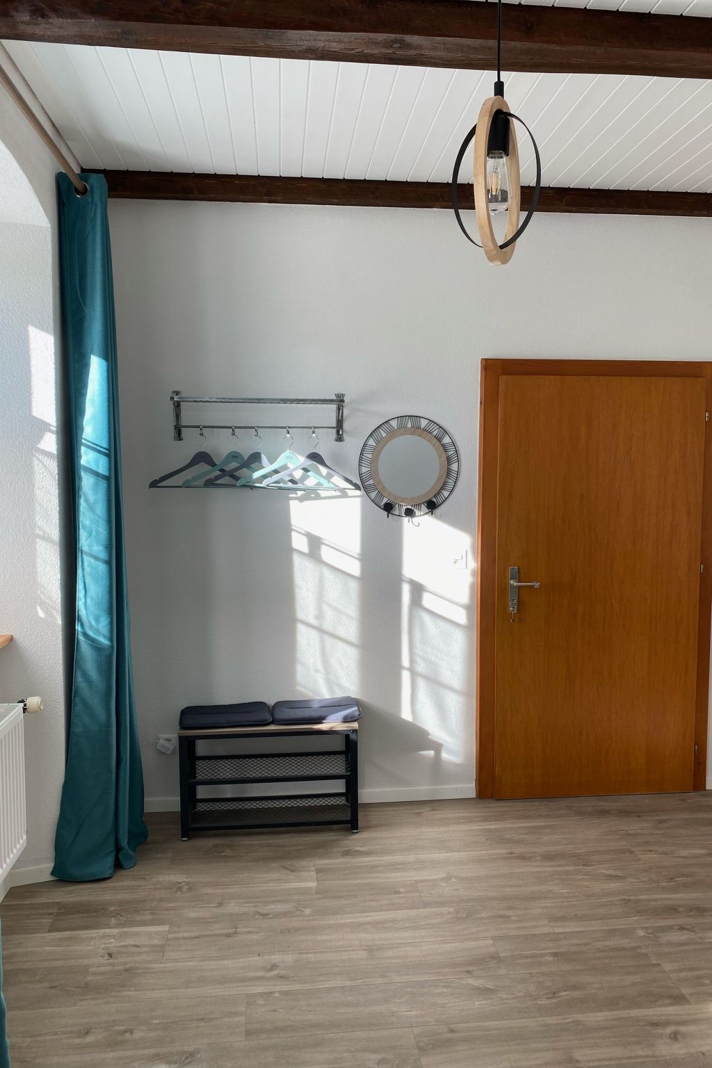 Appartements - Chez la Colette et Au Café de la Poste, (Les Enfers),