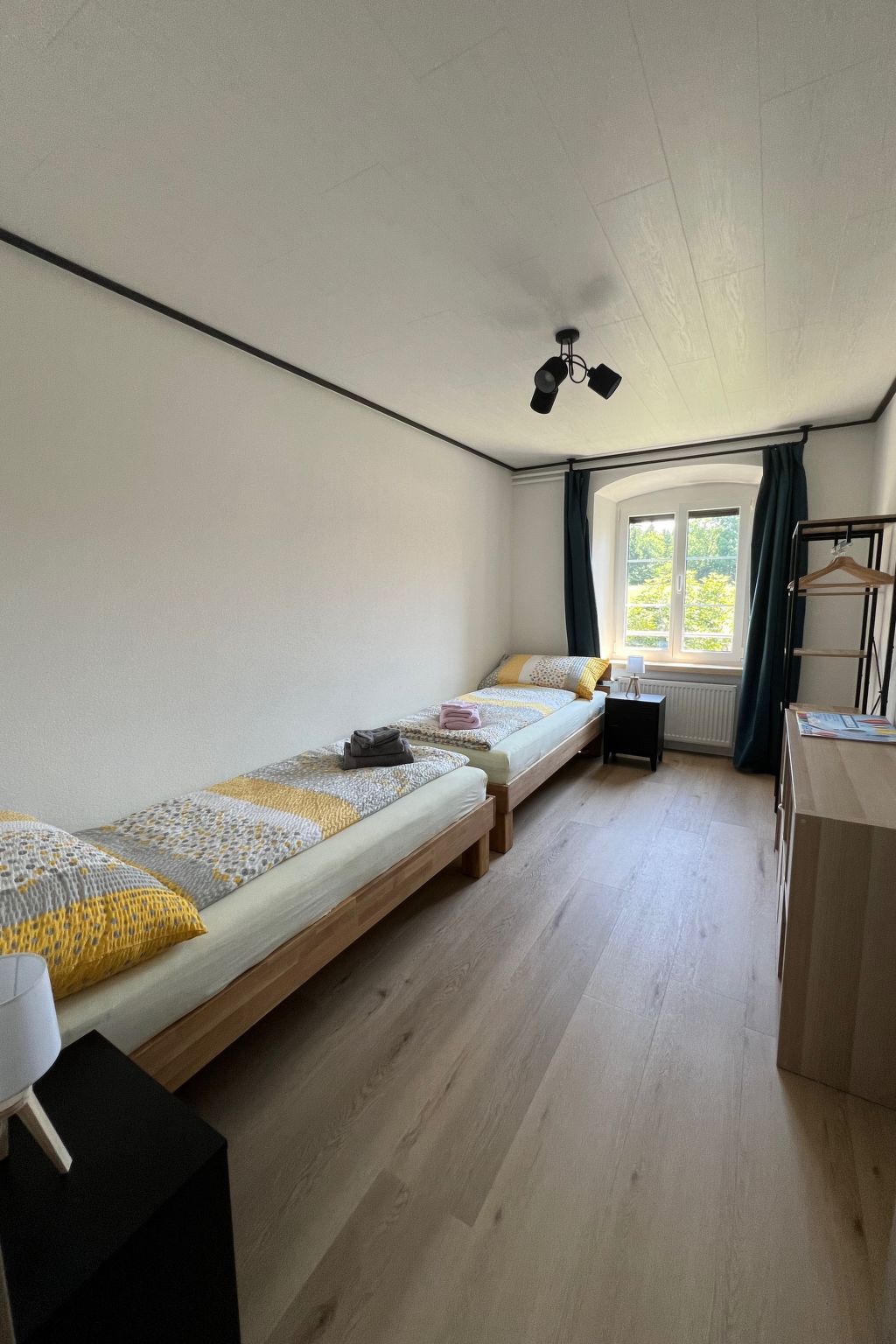 Appartements - Chez la Colette et Café de la Poste, (Les Enfers),