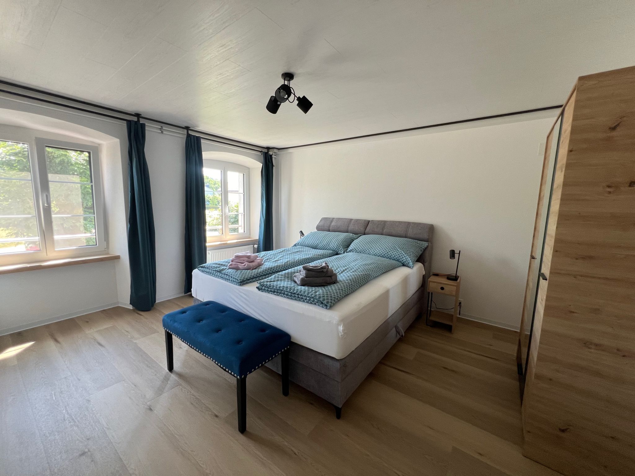 Appartements - Chez la Colette et Café de la Poste, (Les Enfers),