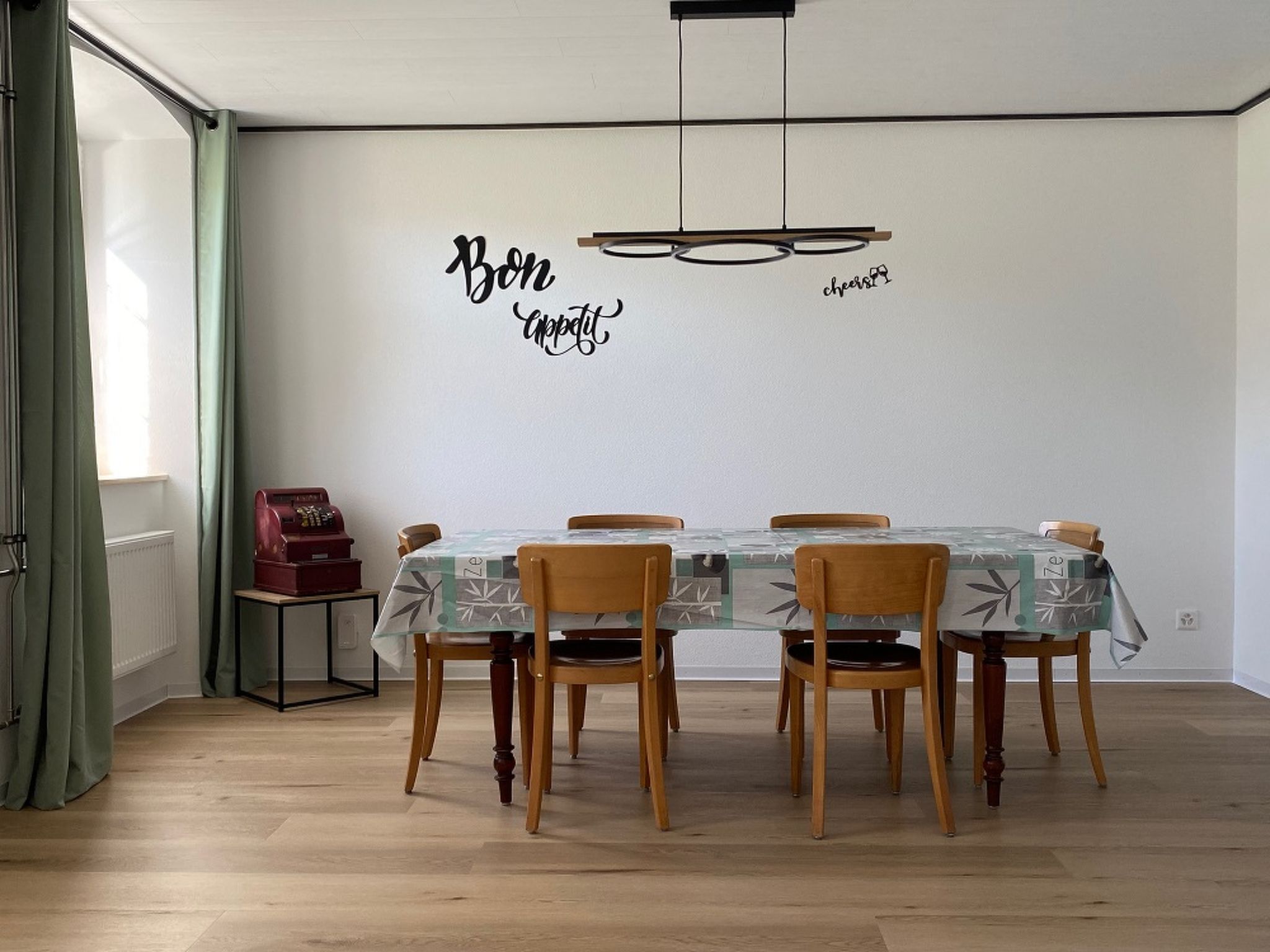 Appartements - Chez la Colette et Café de la Poste, (Les Enfers), - Buiten