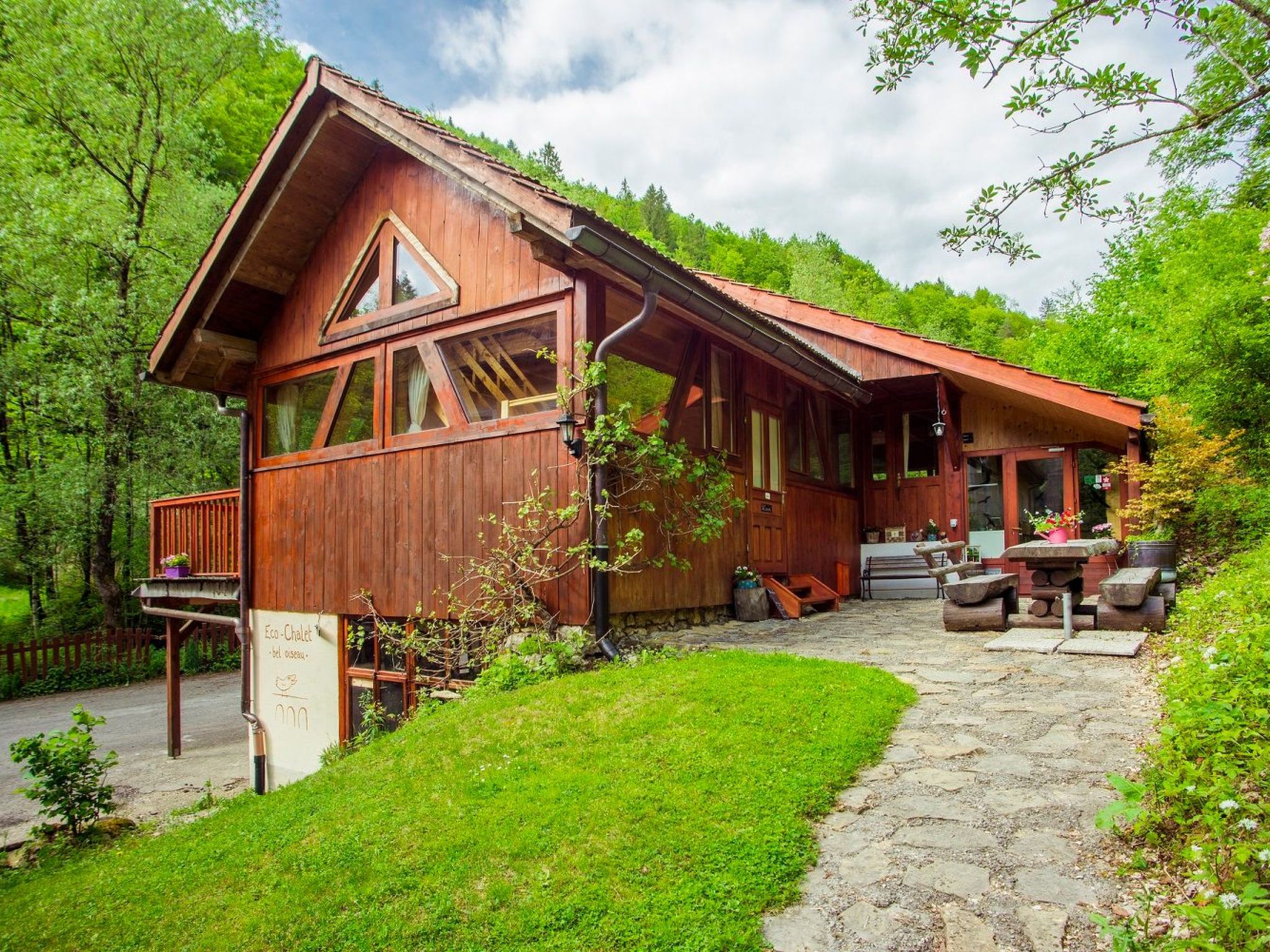 Eco-chalet Bel Oiseau, (St-Ursanne), - Buiten