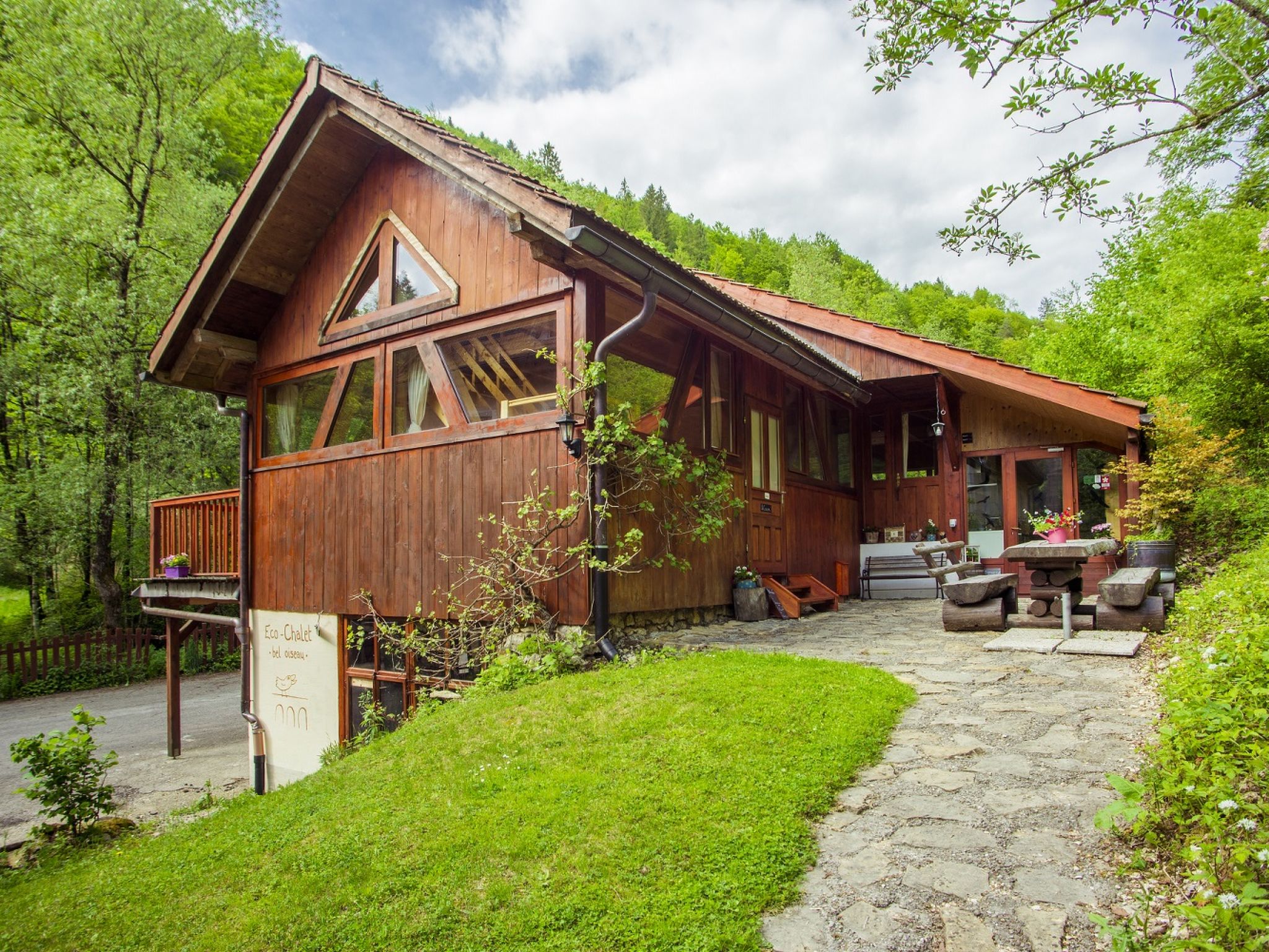 Eco-chalet Bel Oiseau, (St-Ursanne), - Buiten