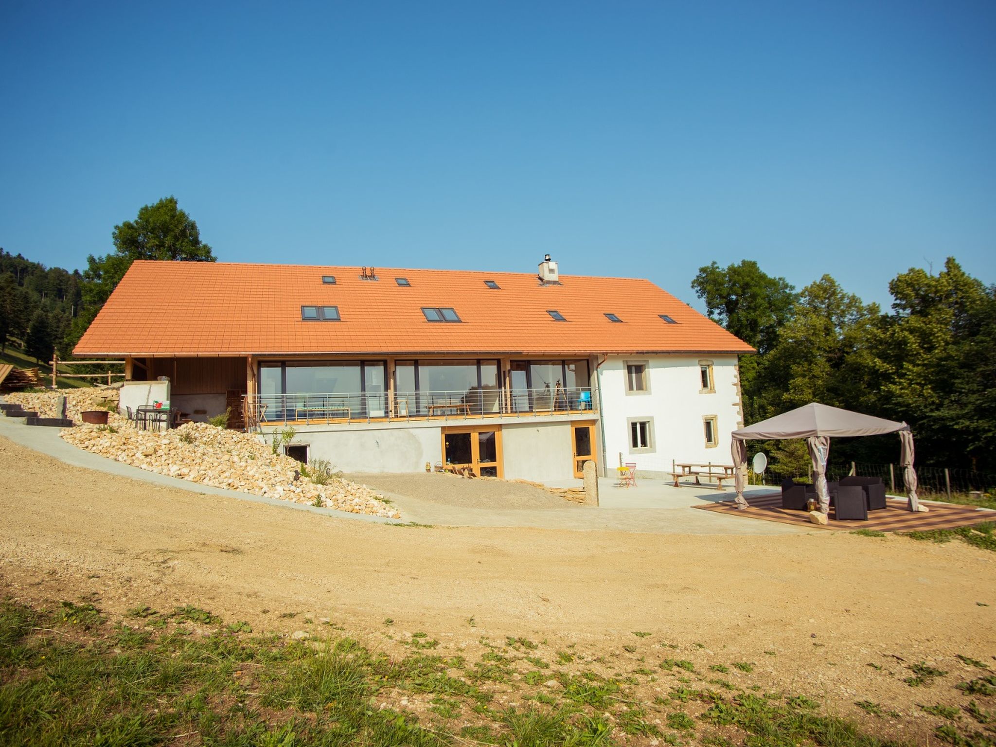 Appartements - Ferme La Joux-Chaupe, (St-Ursanne), - Outside