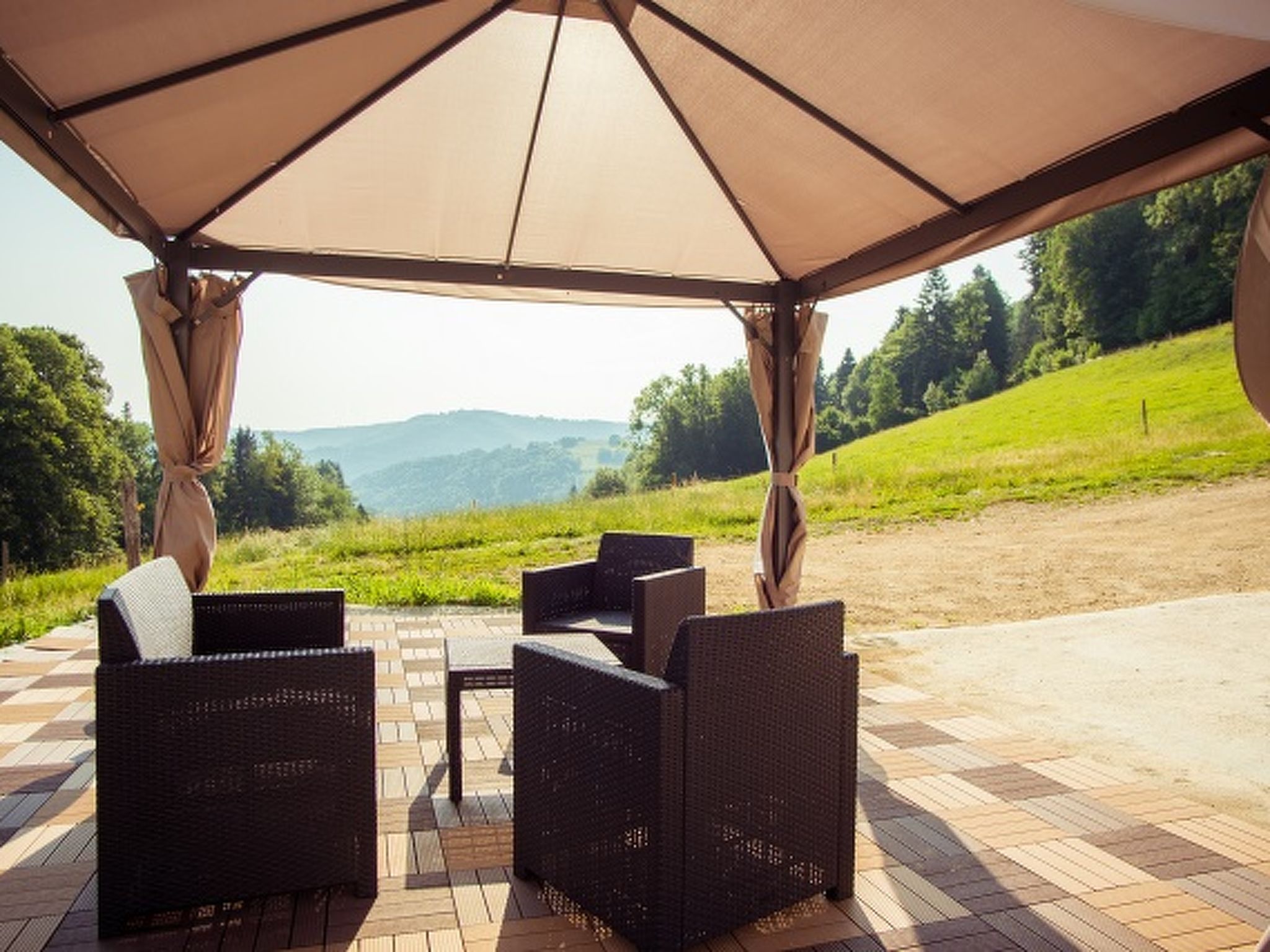 Appartements - Ferme La Joux-Chaupe, (St-Ursanne), - Buiten