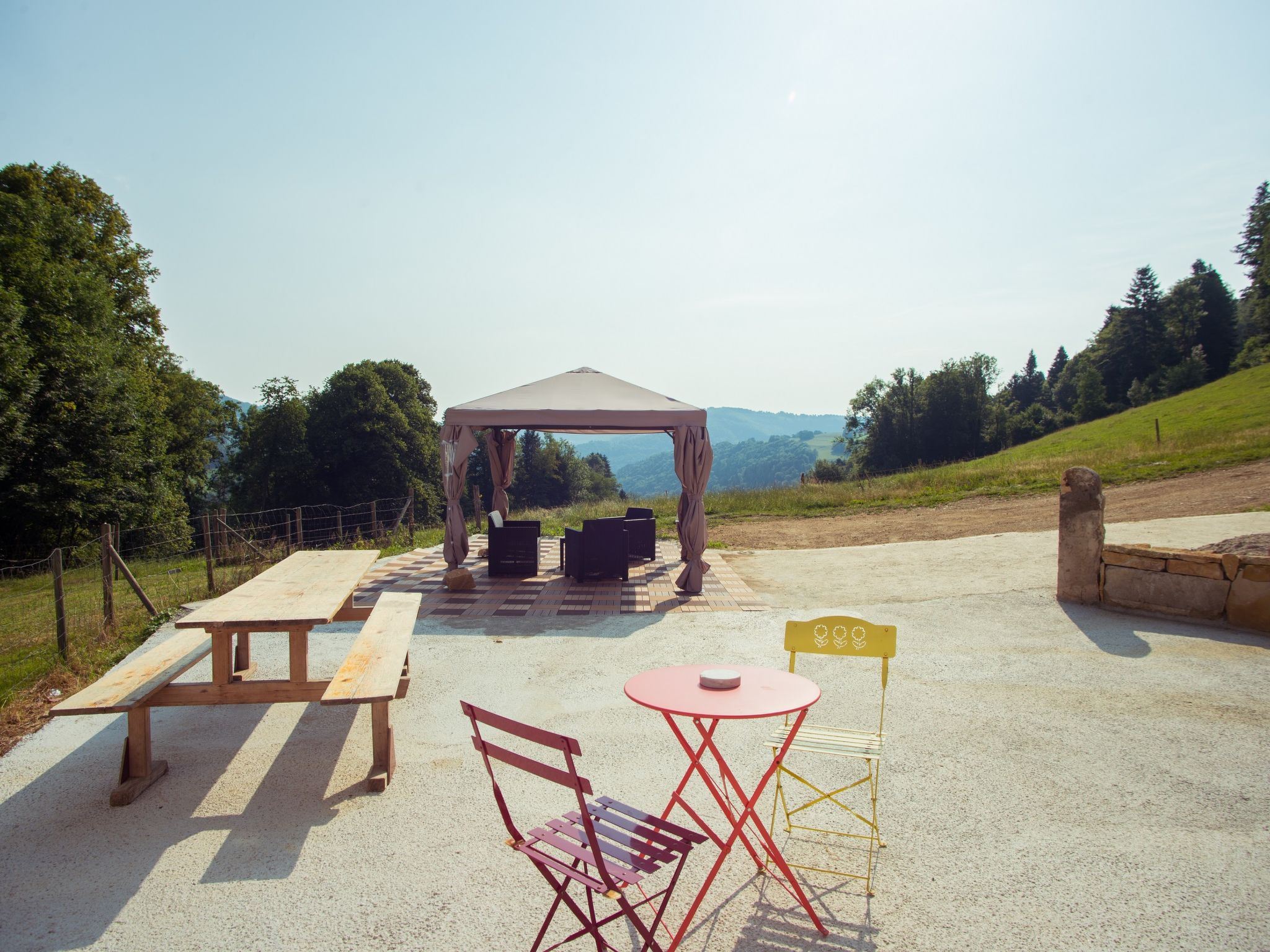 Appartements - Ferme La Joux-Chaupe, (St-Ursanne), - Outside