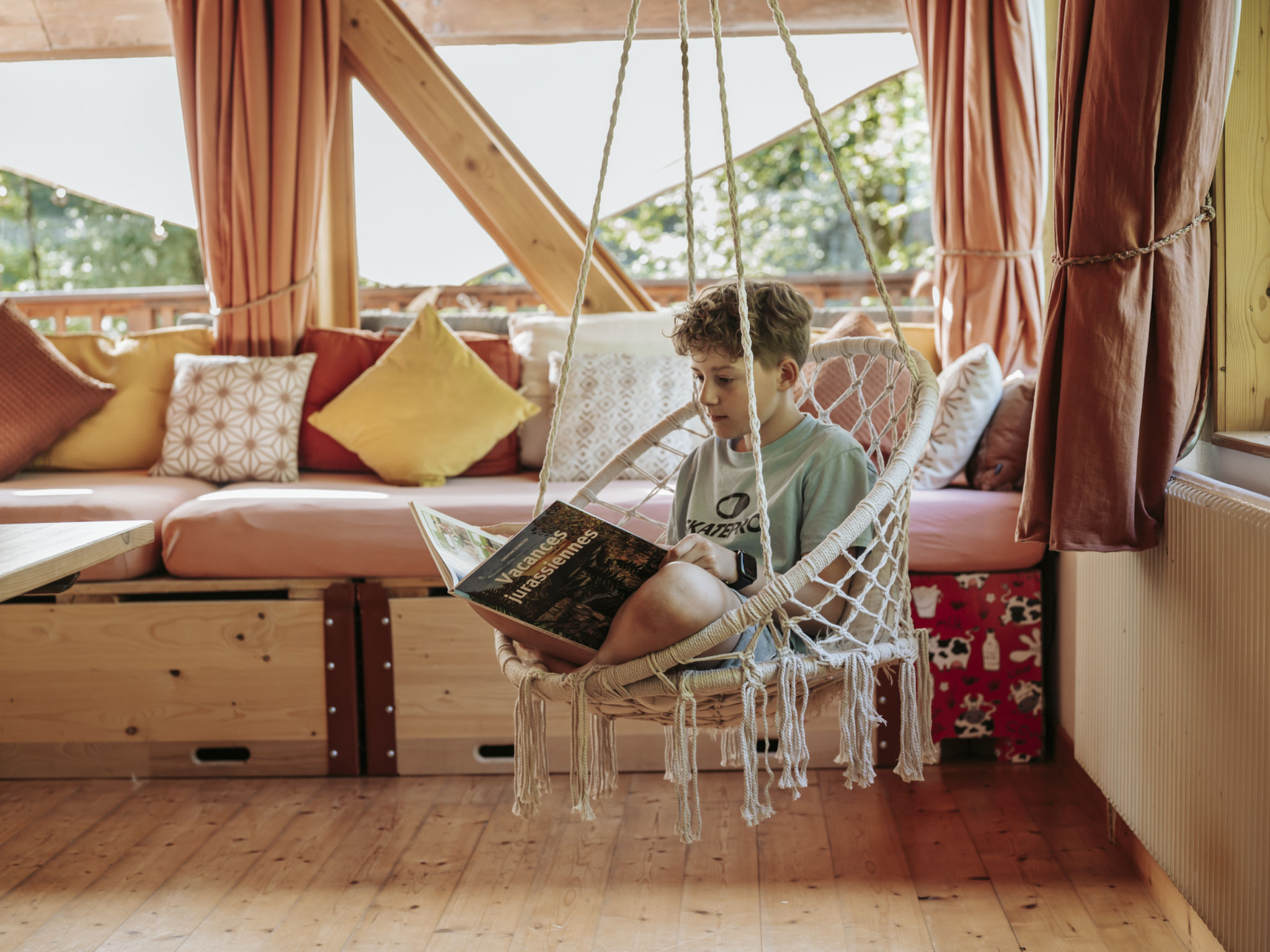Eco-chalet Bel Oiseau, (St-Ursanne), - Inside