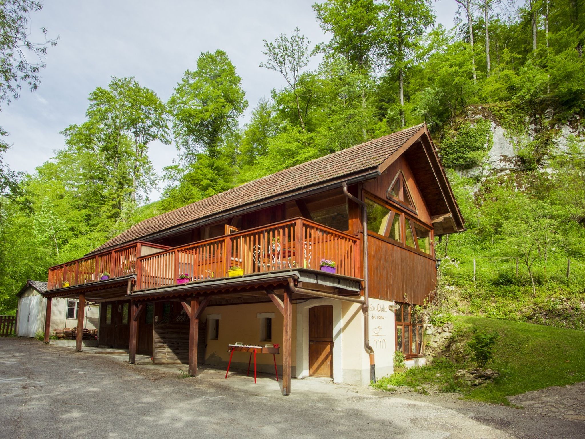 Eco-chalet Bel Oiseau, (St-Ursanne), - Buiten