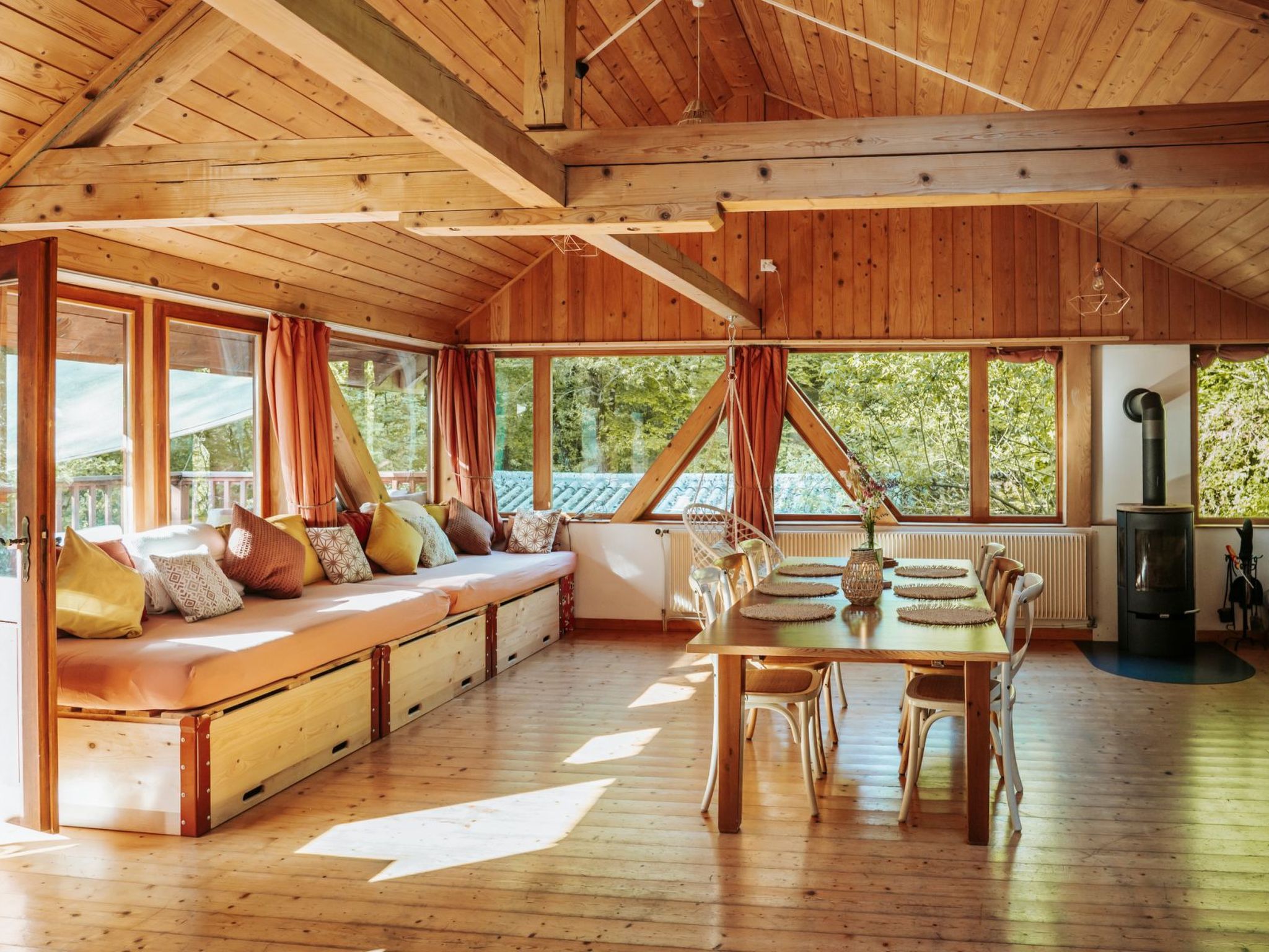 Eco-chalet Bel Oiseau, (St-Ursanne),