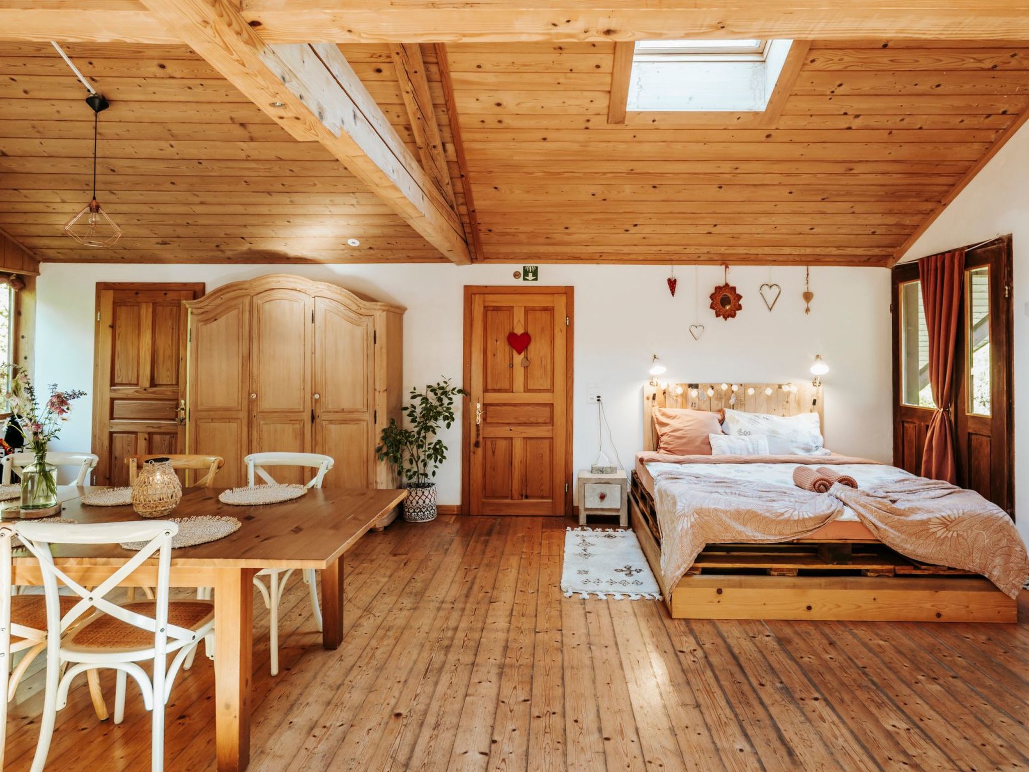 Eco-chalet Bel Oiseau, (St-Ursanne),