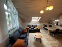 Authentiek dakkamer appartement in Porrentruy met bergzicht - thumbnail 3
