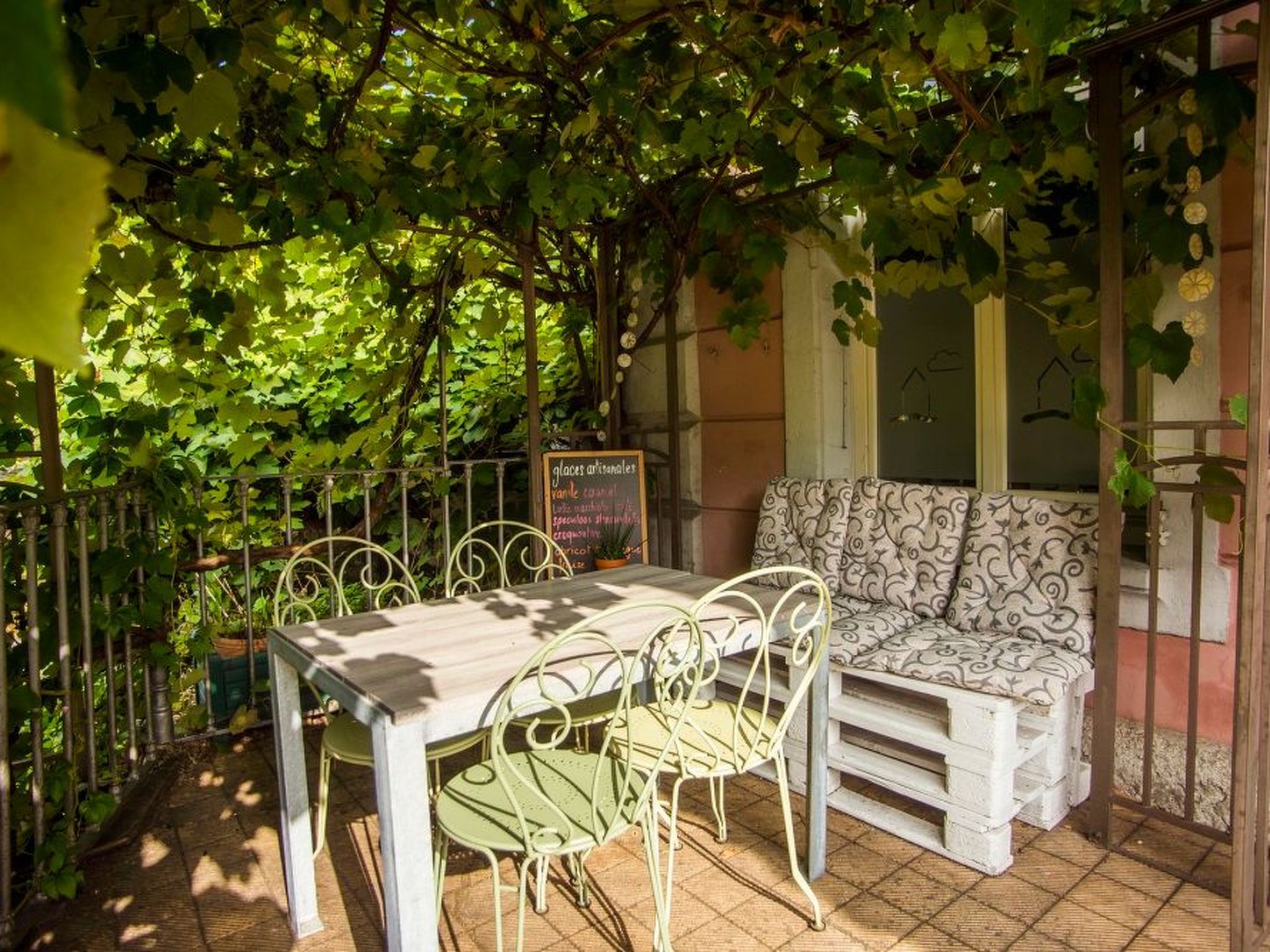 Auberge d'Ajoie, (Porrentruy), - Buiten
