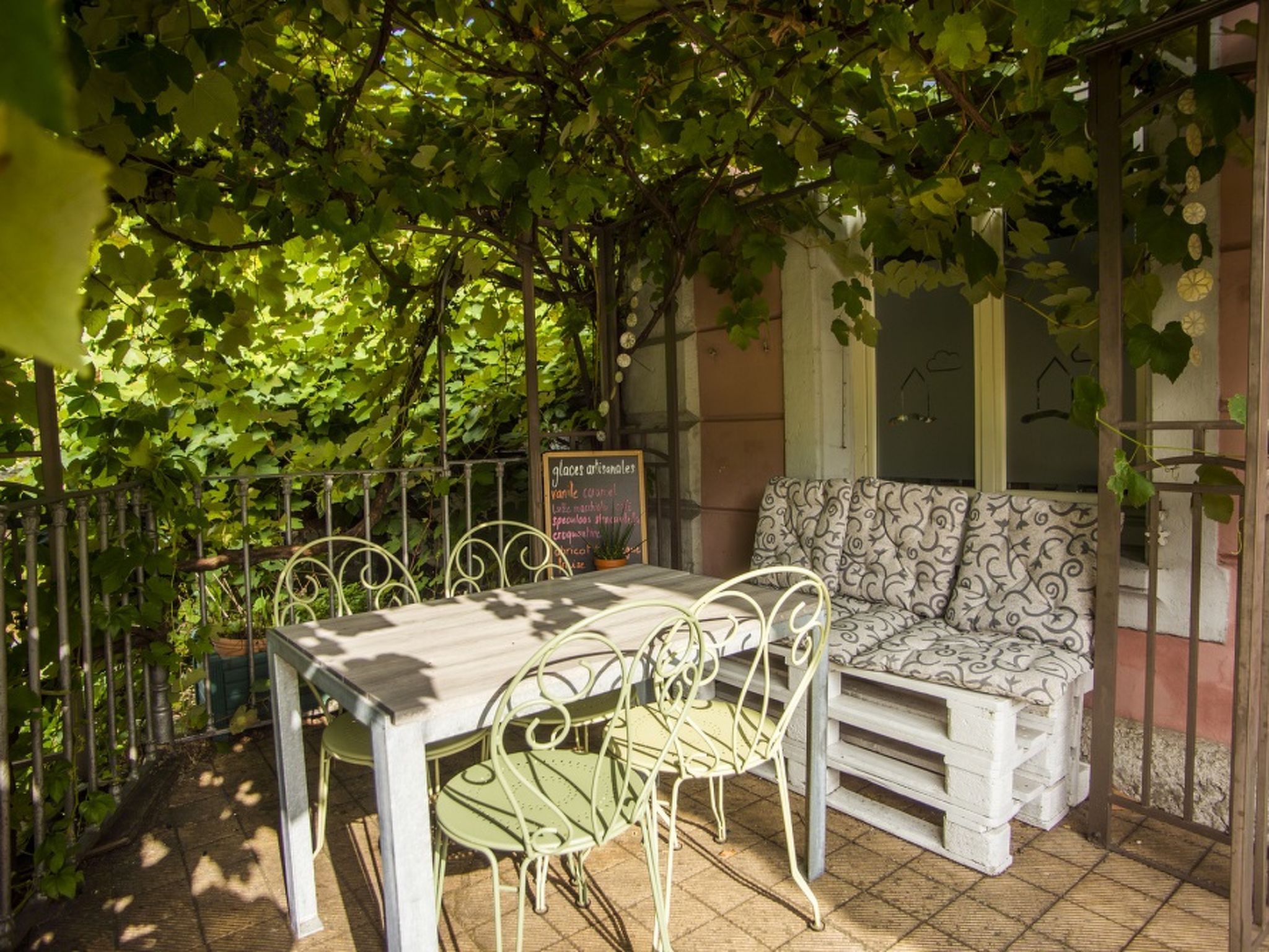 Auberge d'Ajoie, (Porrentruy), - Buiten