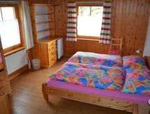 Ruim vakantieappartement op boerderij met uitzicht in Chevenez, Jura - thumbnail 2