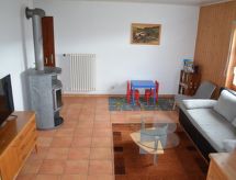 Ruim vakantieappartement op boerderij met uitzicht in Chevenez, Jura - thumbnail 4