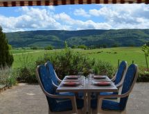 Ruim vakantieappartement op boerderij met uitzicht in Chevenez, Jura - thumbnail 6