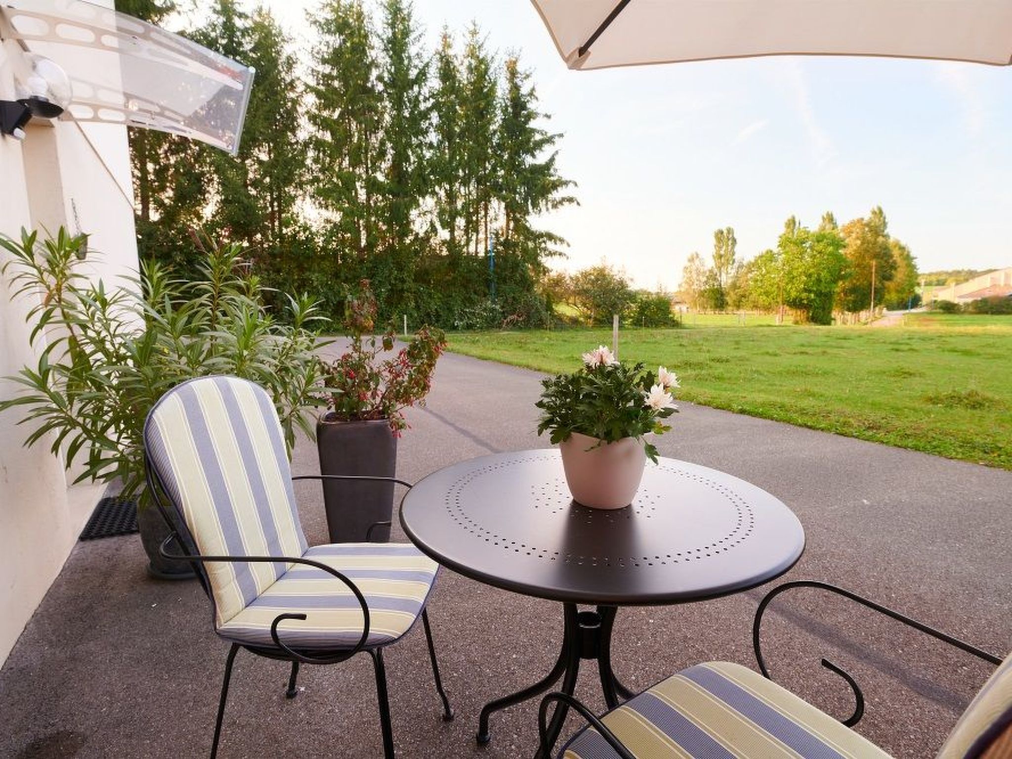 Studio - Chez Marie-Claude, (Vendlincourt), - Buiten