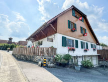 Arn's Place