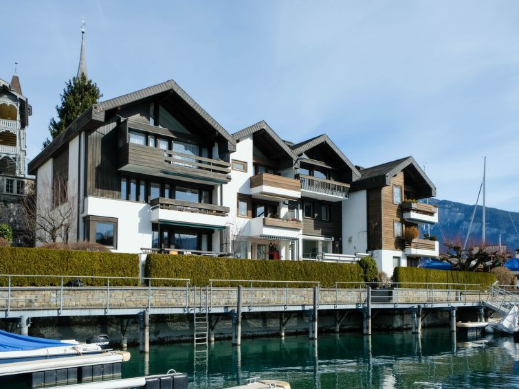 Seewohnung 2 Accommodation in Spiez